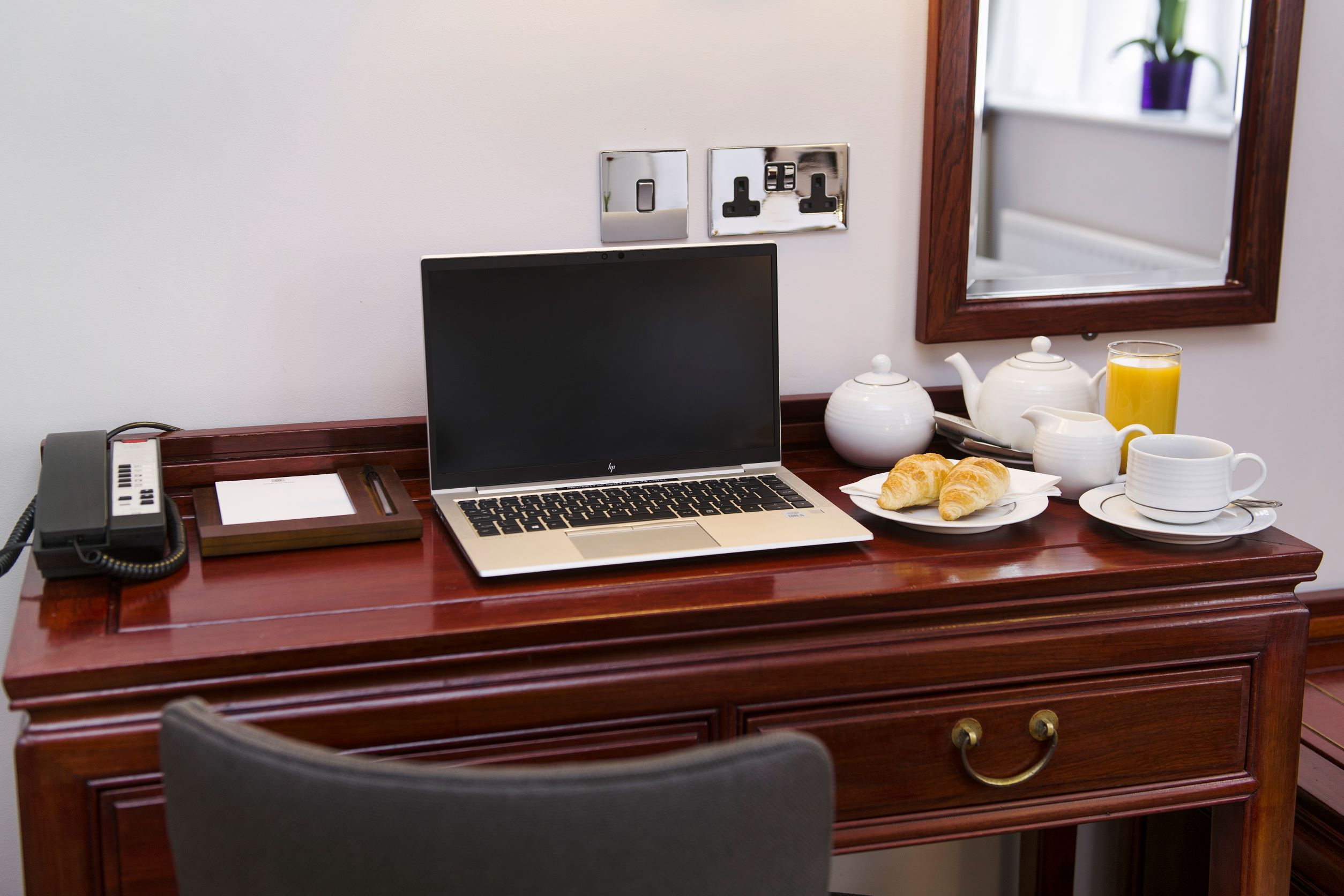 Cavendish Suite workspace at Fitzrovia Hotel, ideal for meetings and events.