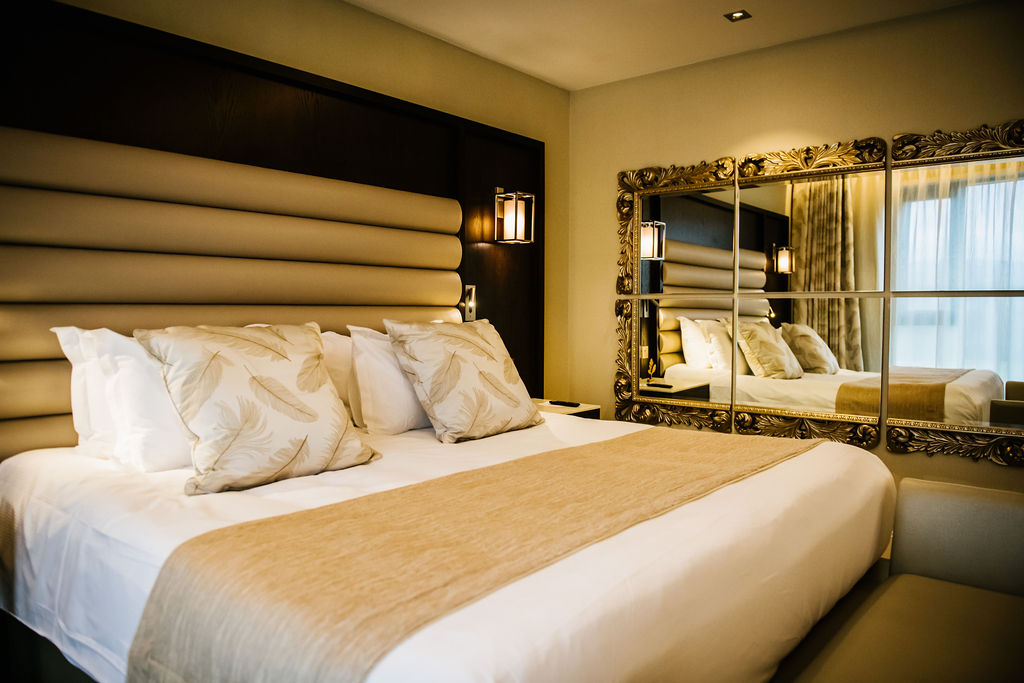 Lakeside Suite - 1z2vu3ylysj.jpg