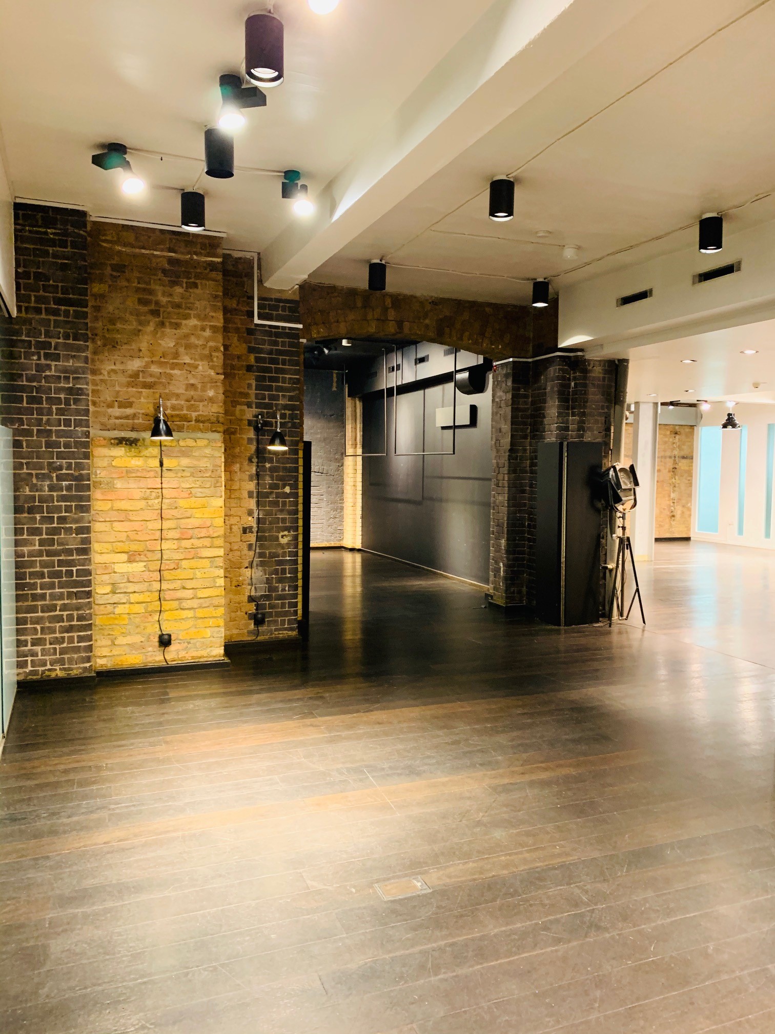 Whole Venue - aoor4ficfnv.jpg