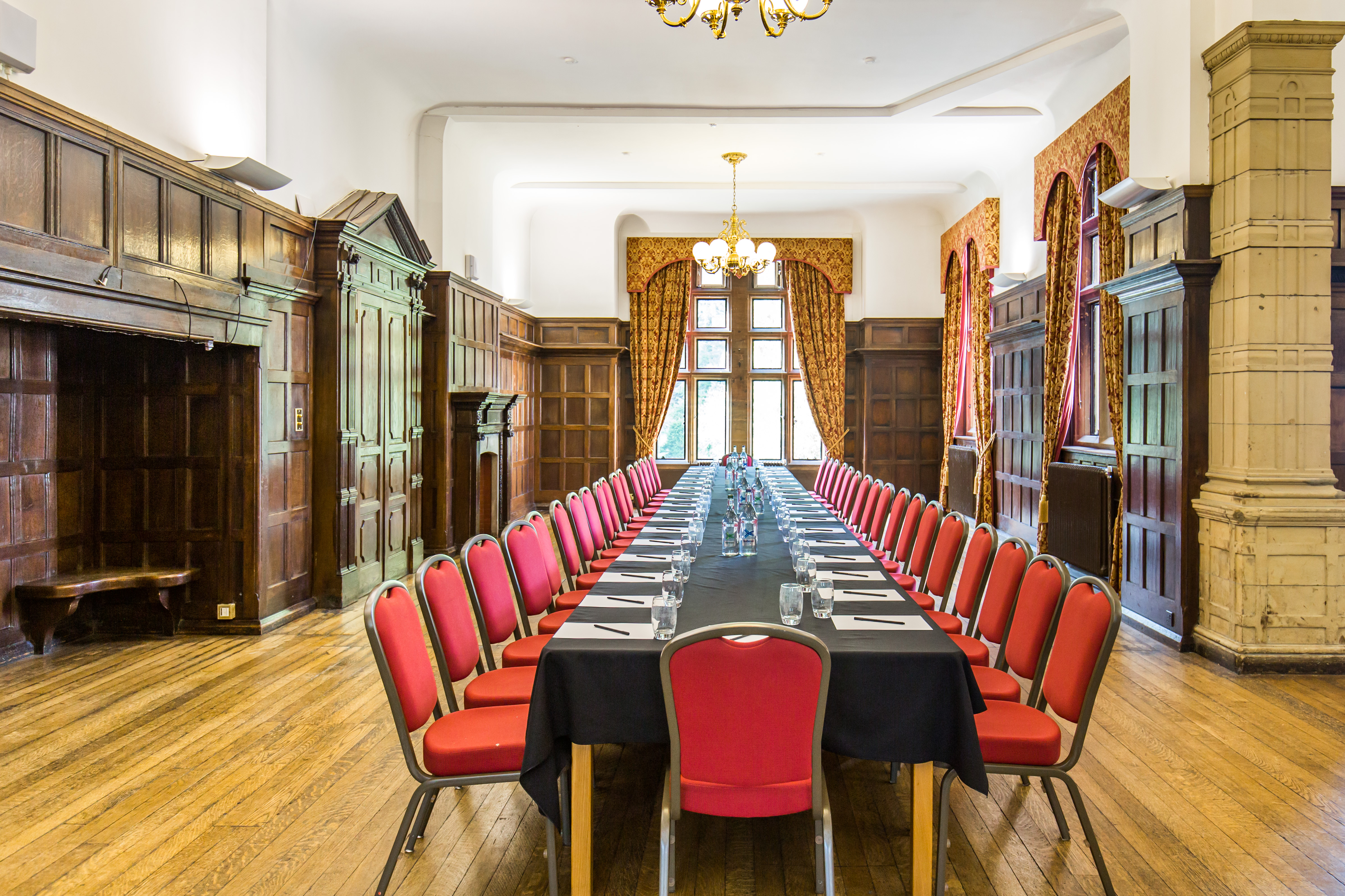 Marden Park Mansion meeting room with elegant decor for corporate events and gatherings.