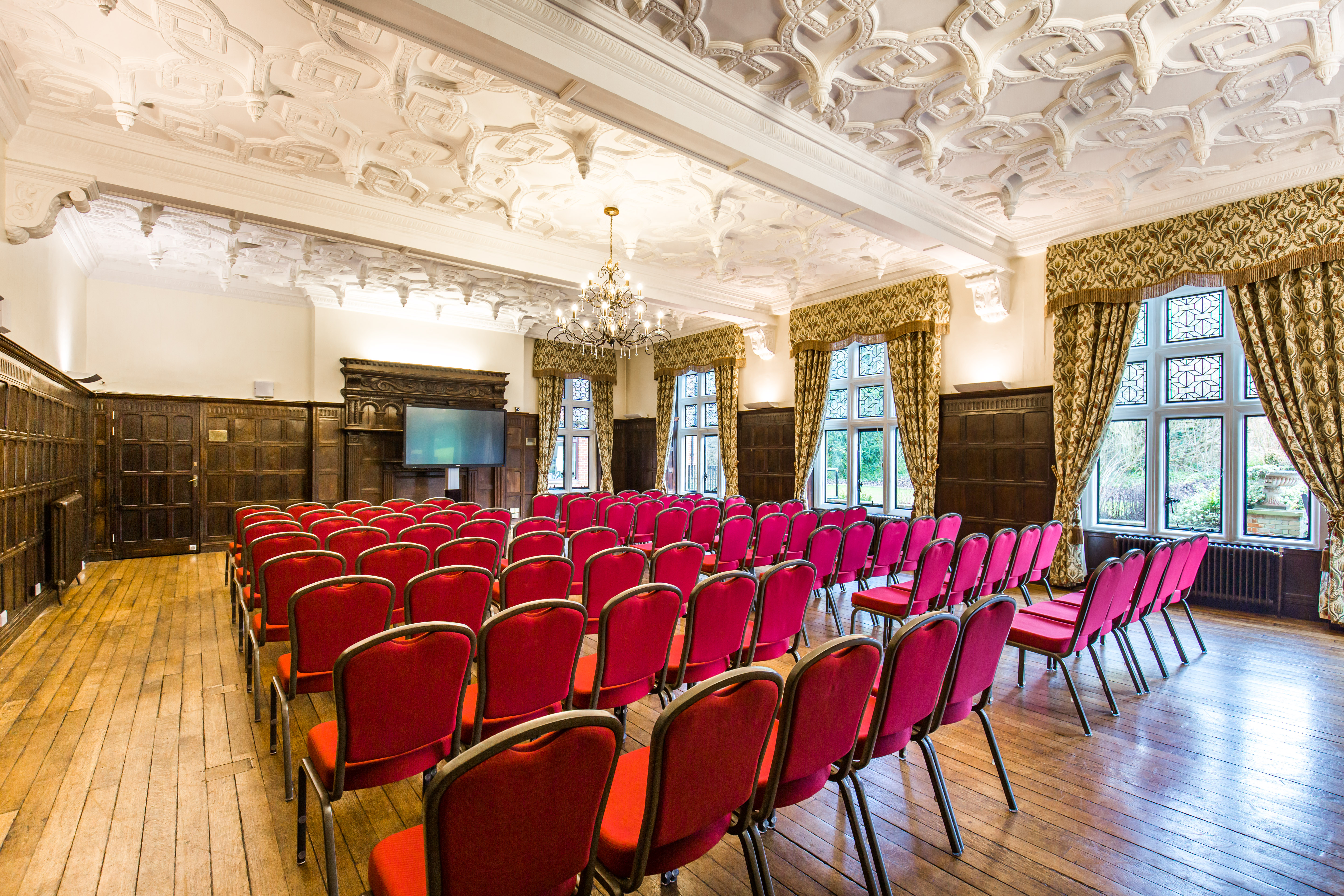 Marden Park Mansion meeting room with elegant design, perfect for conferences and events.