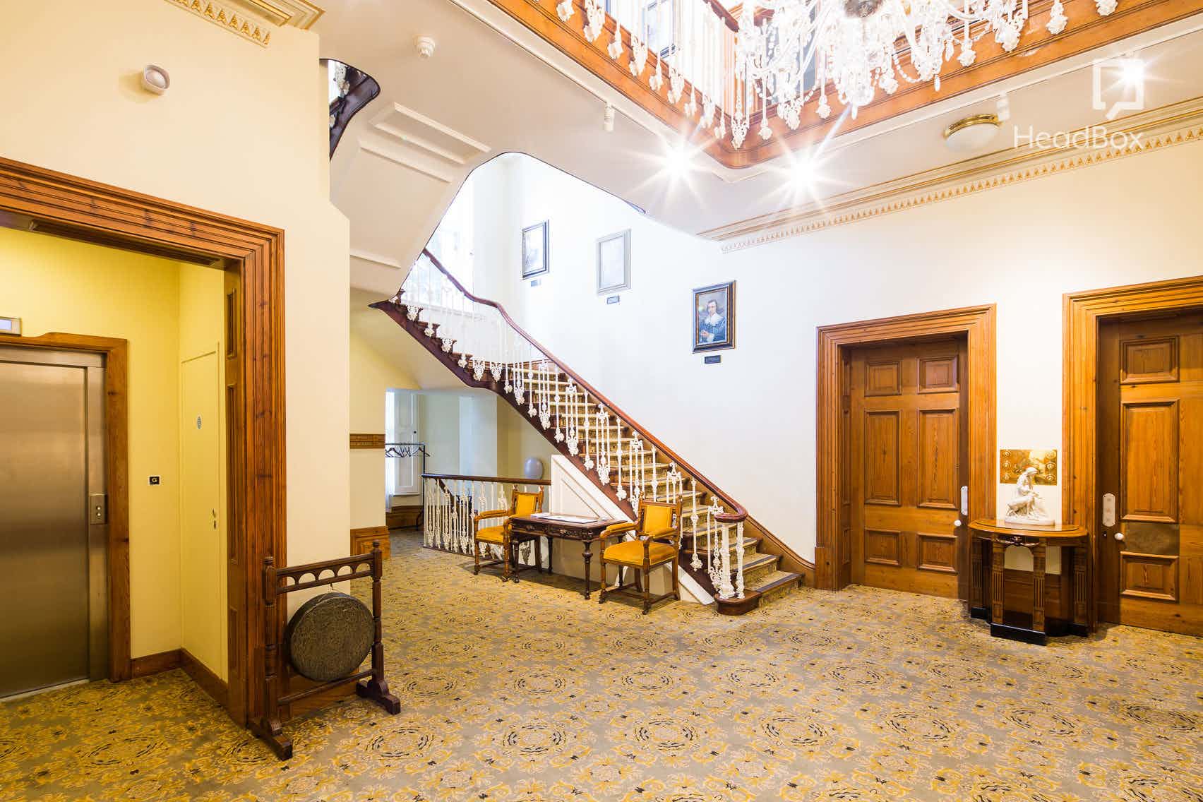 Whole Venue - f44hh05ey3r.jpg