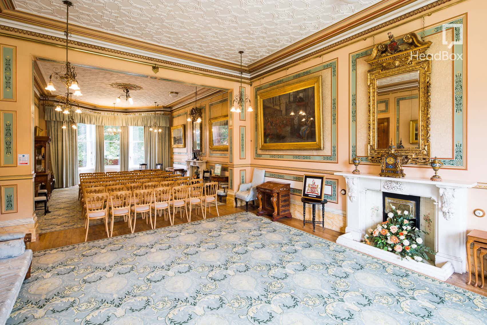 Elegant meeting room in The Mansion House, ideal for corporate events and gatherings.