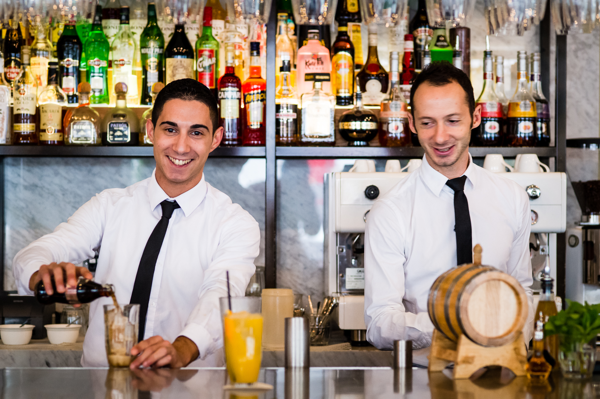 Bar - o0wbbvmqbwh.jpg