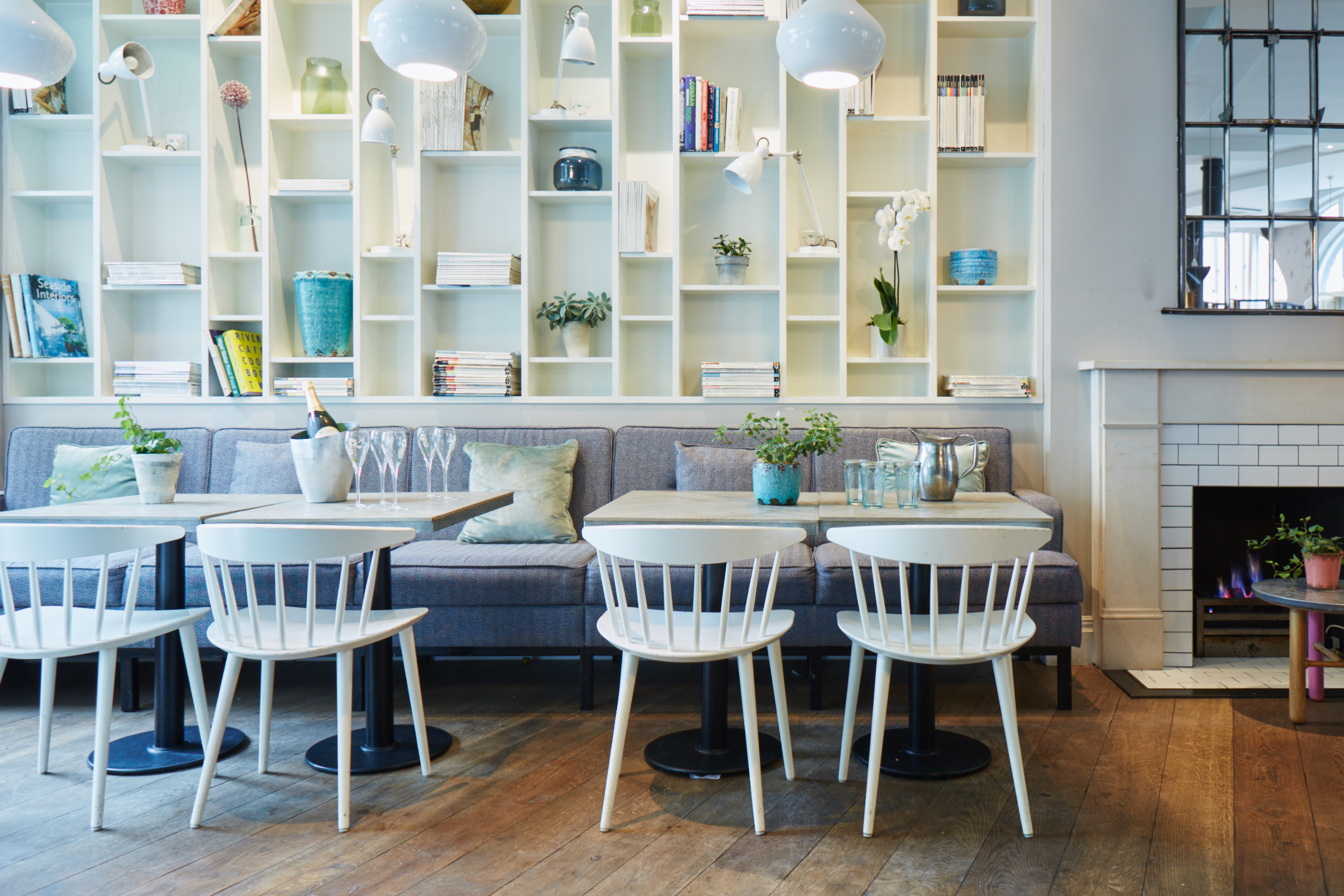 Stylish meeting space at No.11 Pimlico Road for networking and brainstorming events.
