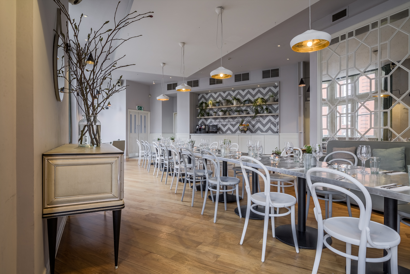 Stylish dining space at No.11 Pimlico Road for corporate events and gatherings.