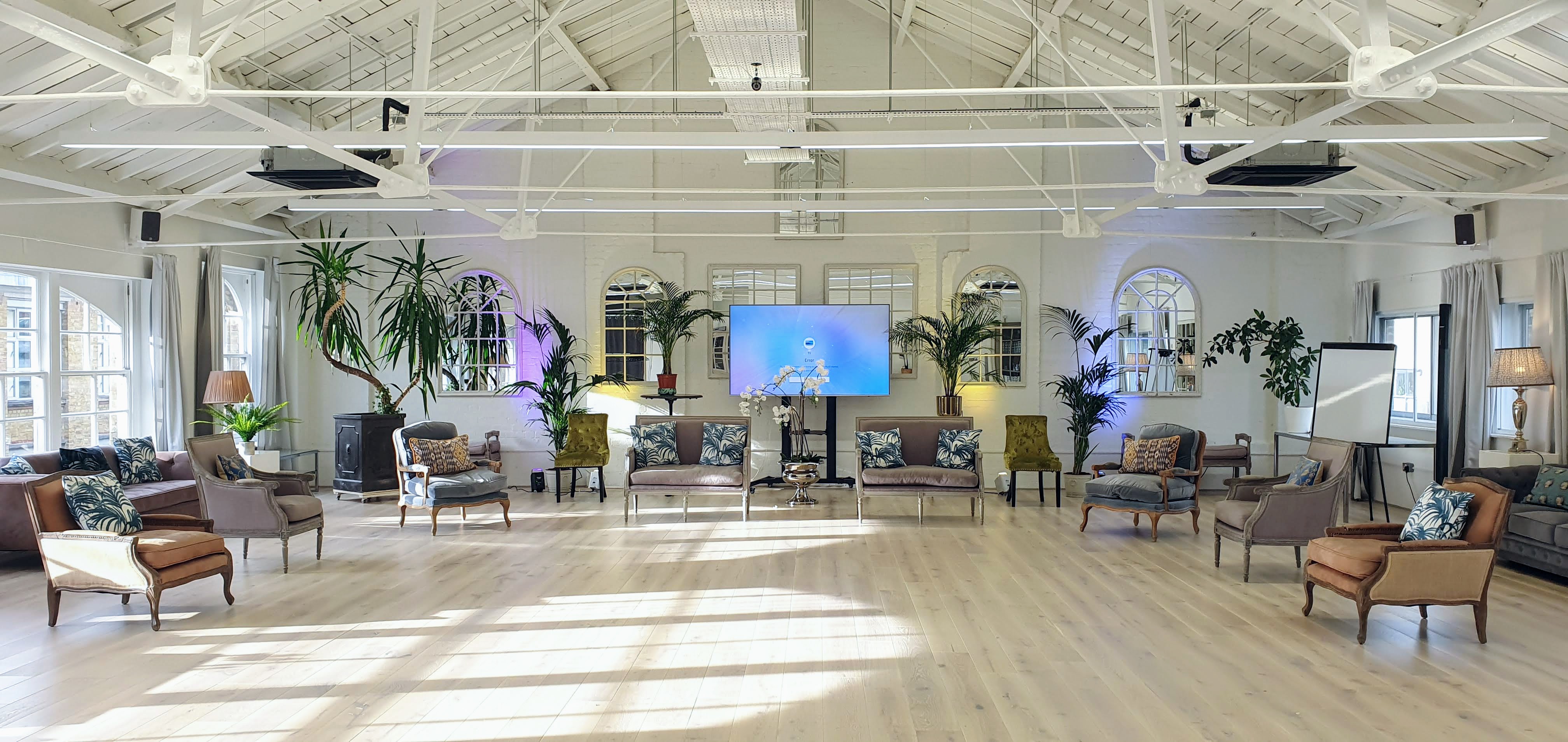 The New White Loft - nefrytoacmt.jpg