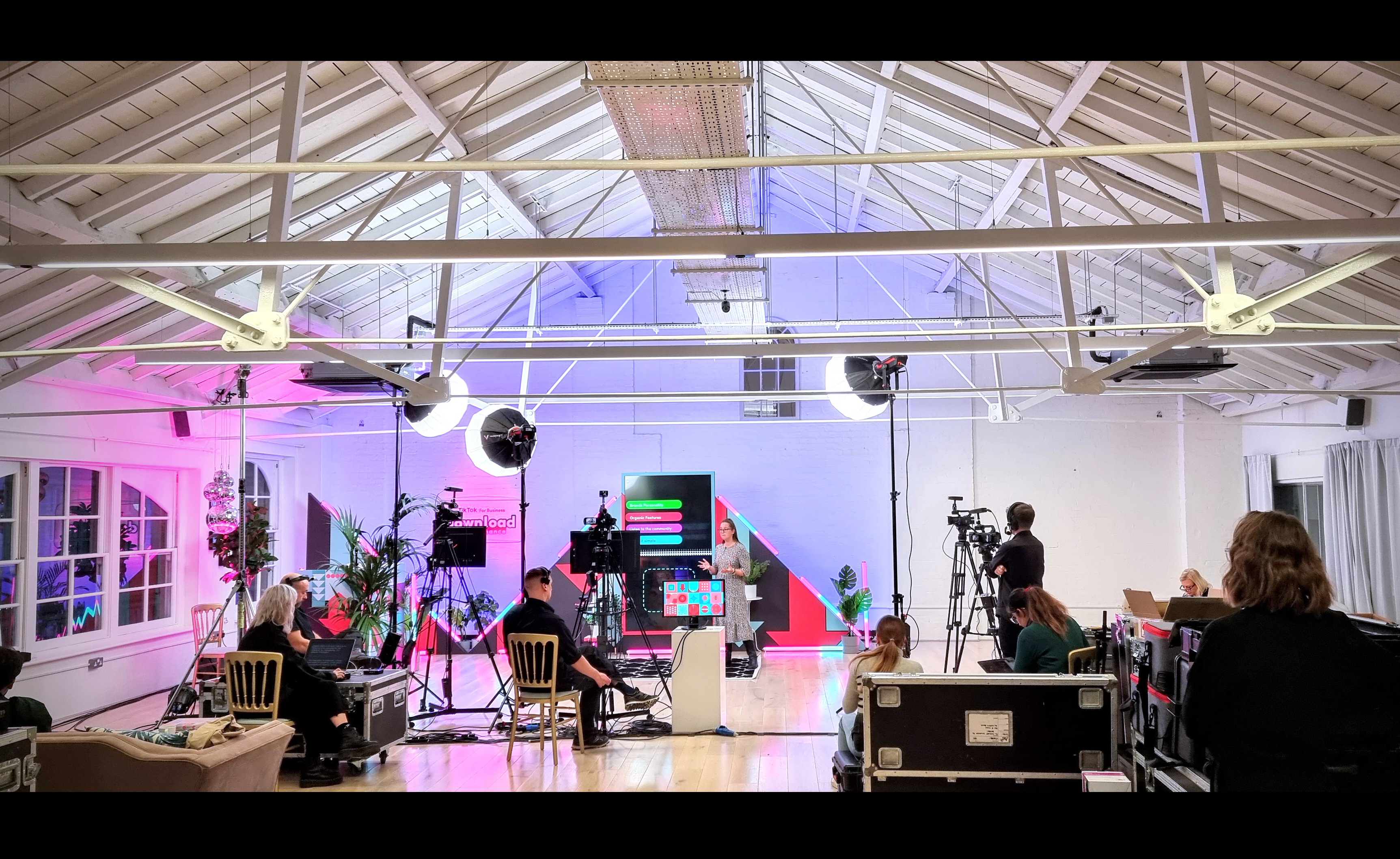 The New White Loft - vcwlolcobbn.jpg