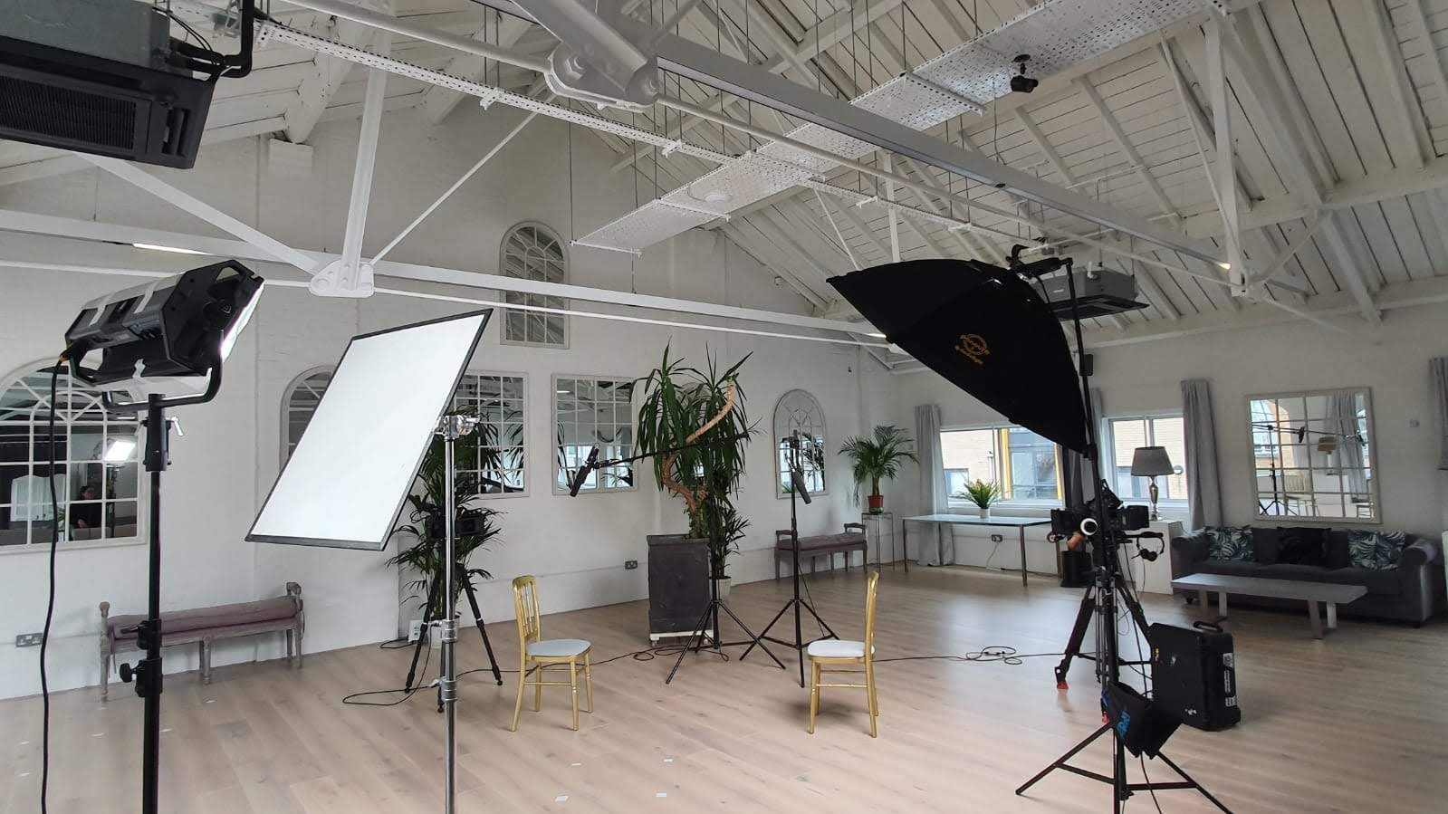 The New White Loft - wtmdt4lbn1a.jpg