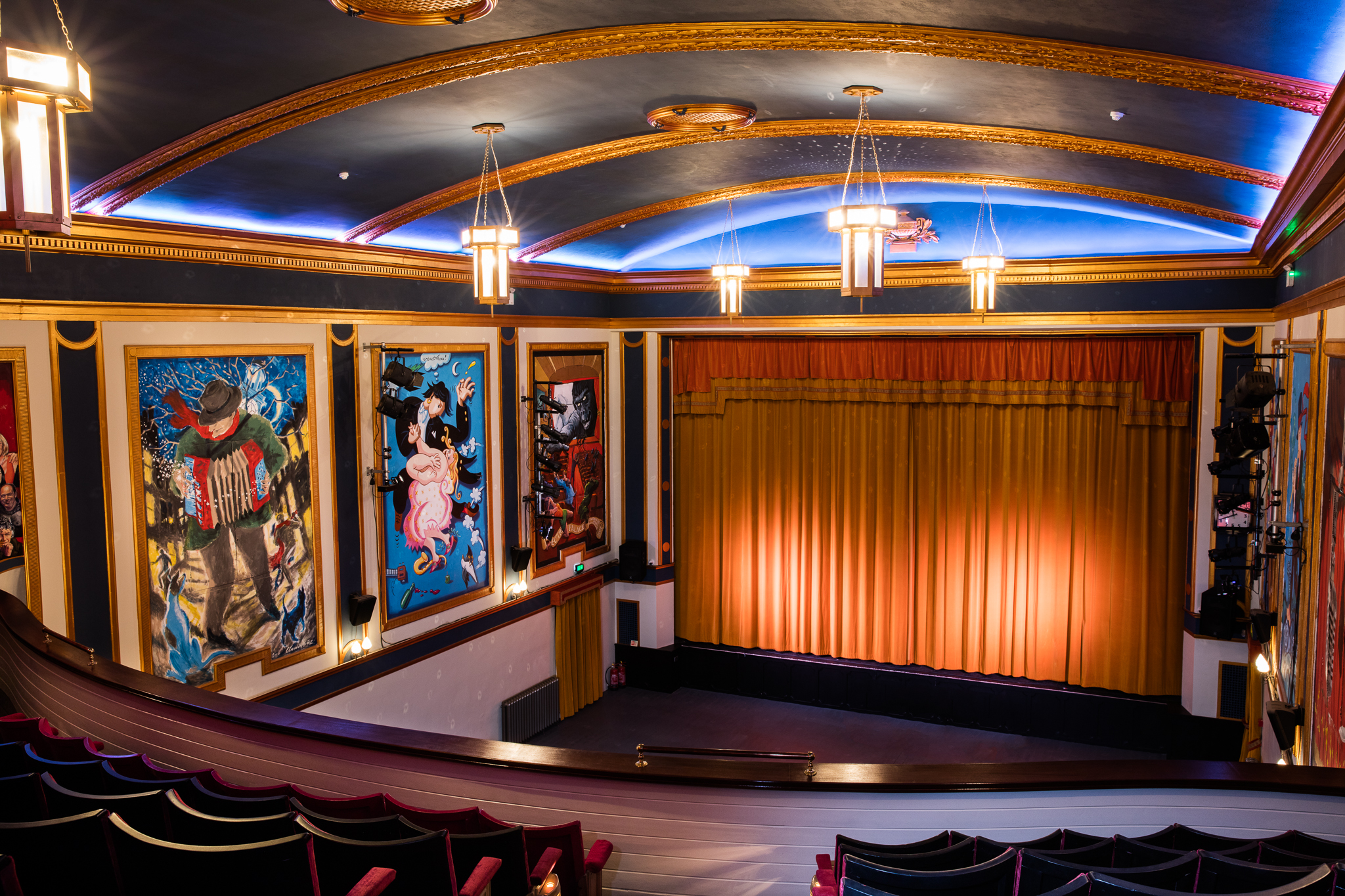 Whole Venue - szxnbuf1mcv.jpg