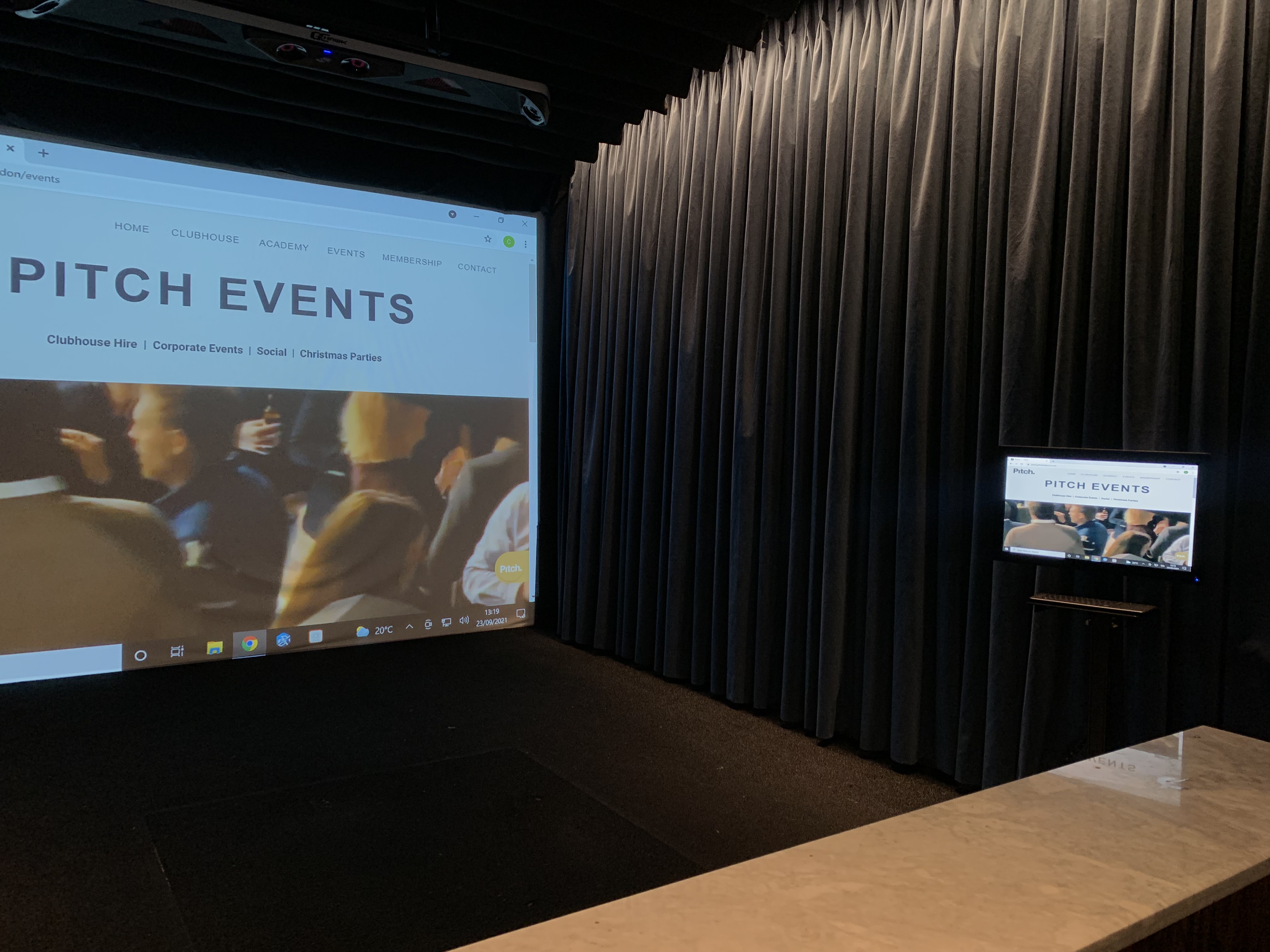 Exclusive Venue  - 2umtge1tctx.jpg