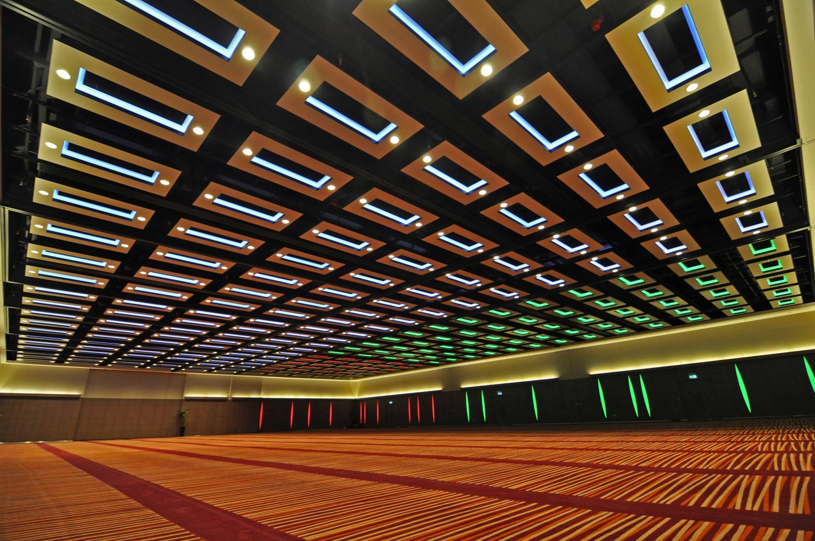 London Suite - tcxh3or4y24.jpeg