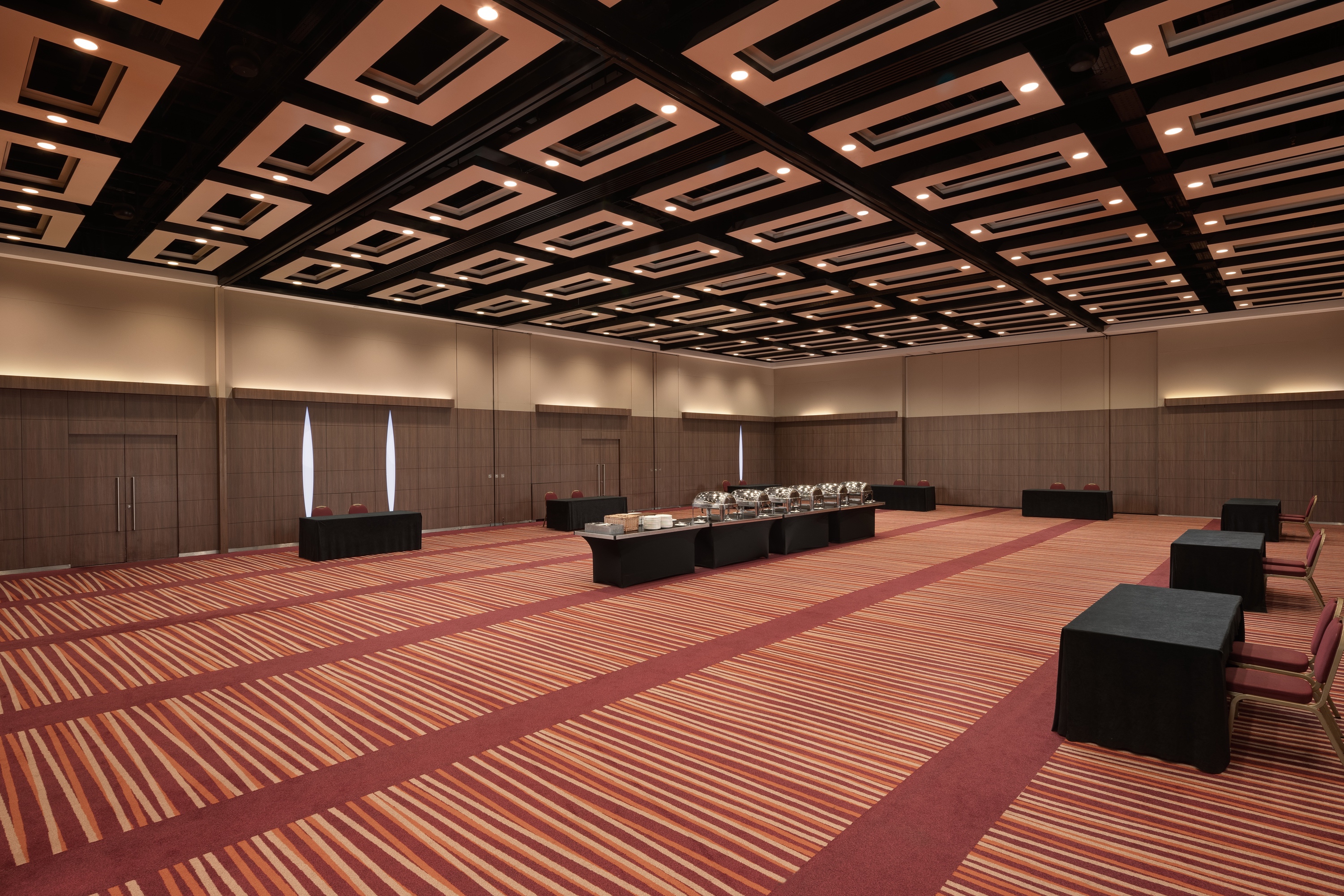 London Suite - yglmcp1ivls.jpg