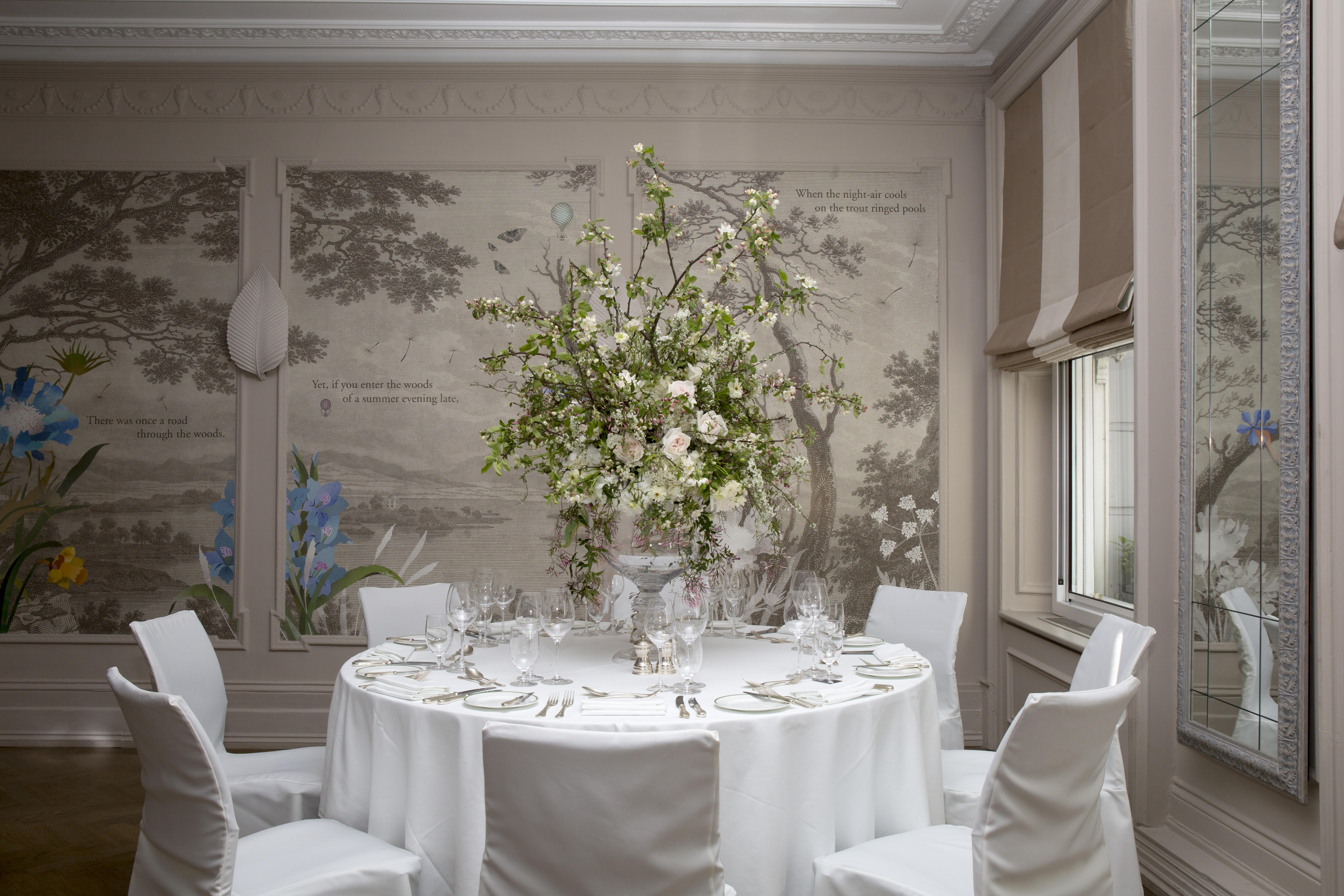 Clarendon Room - x0alb15d3uw.jpg