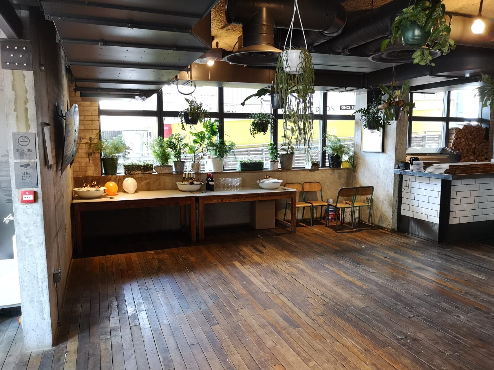 Whole Venue - uzhodgql3ud.jpg