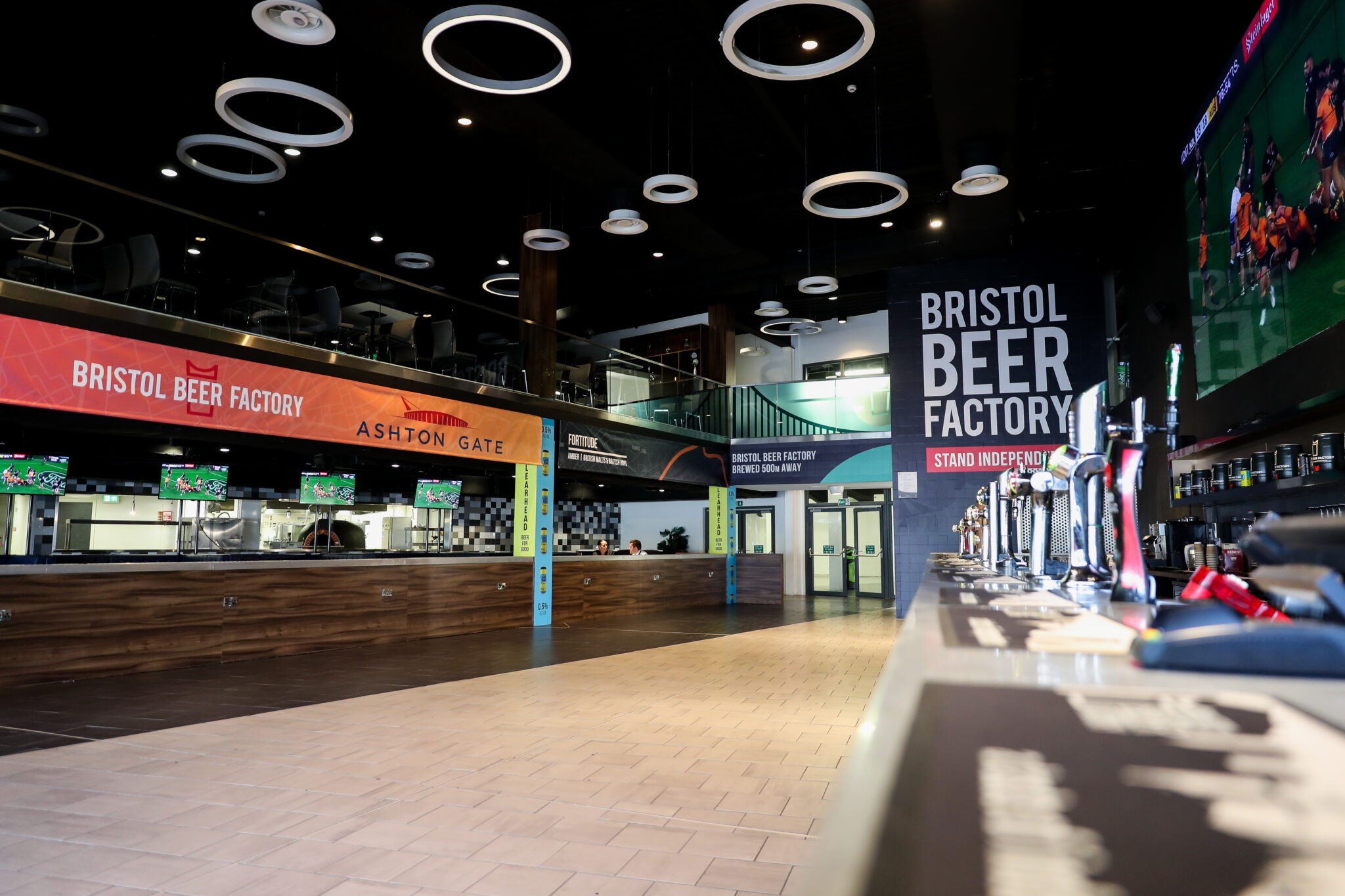 Sports Bar - 22ebf214-8e80-43ff-9d4e-687b0365be90.jpg