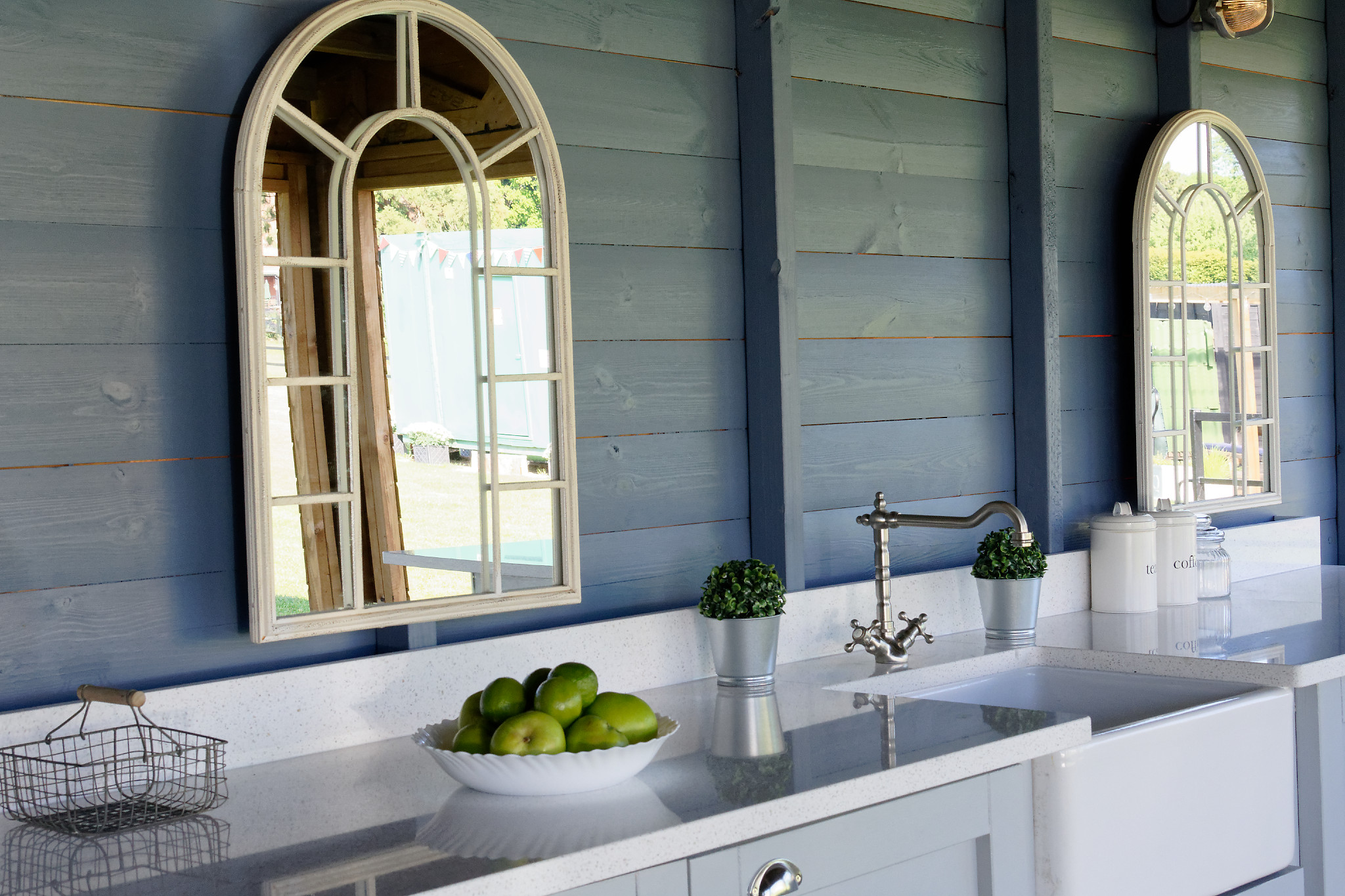 Glamping field - jyh2r2vtky1.jpg