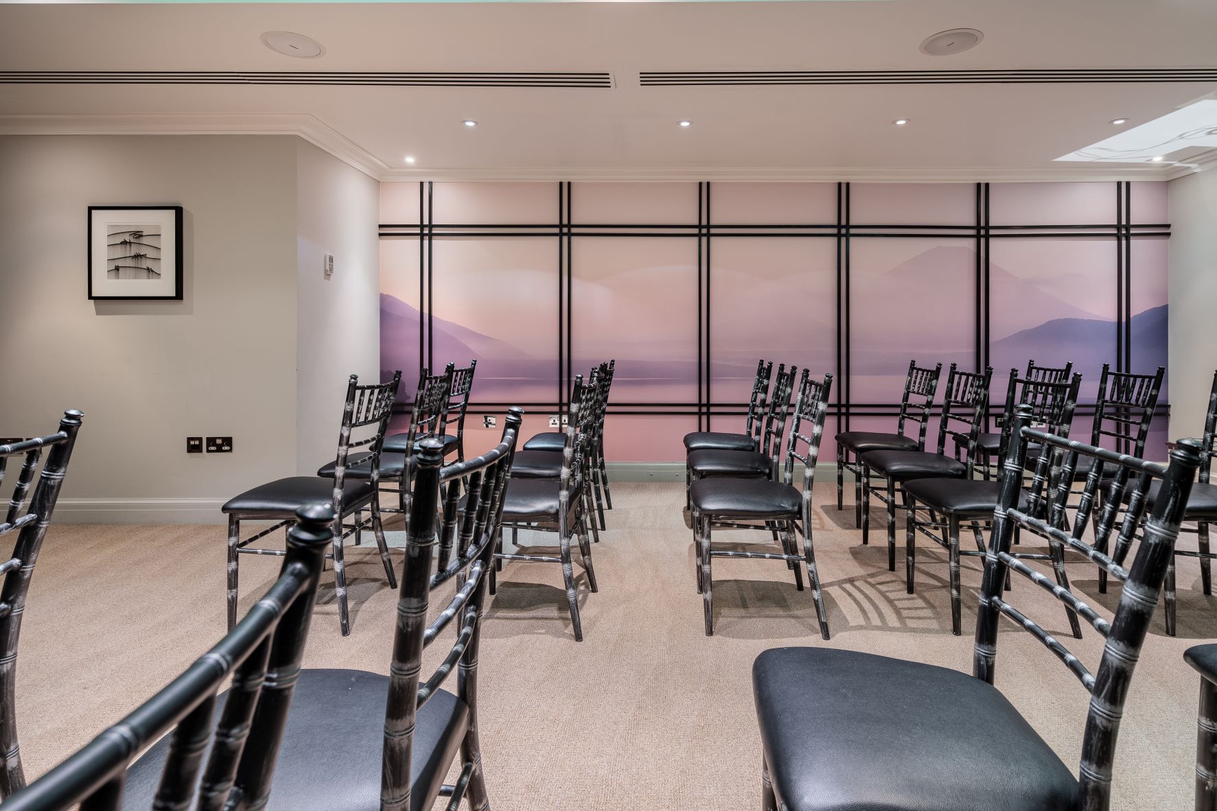 The Prince Room at The Prince Akatoki London, ideal for meetings and workshops.