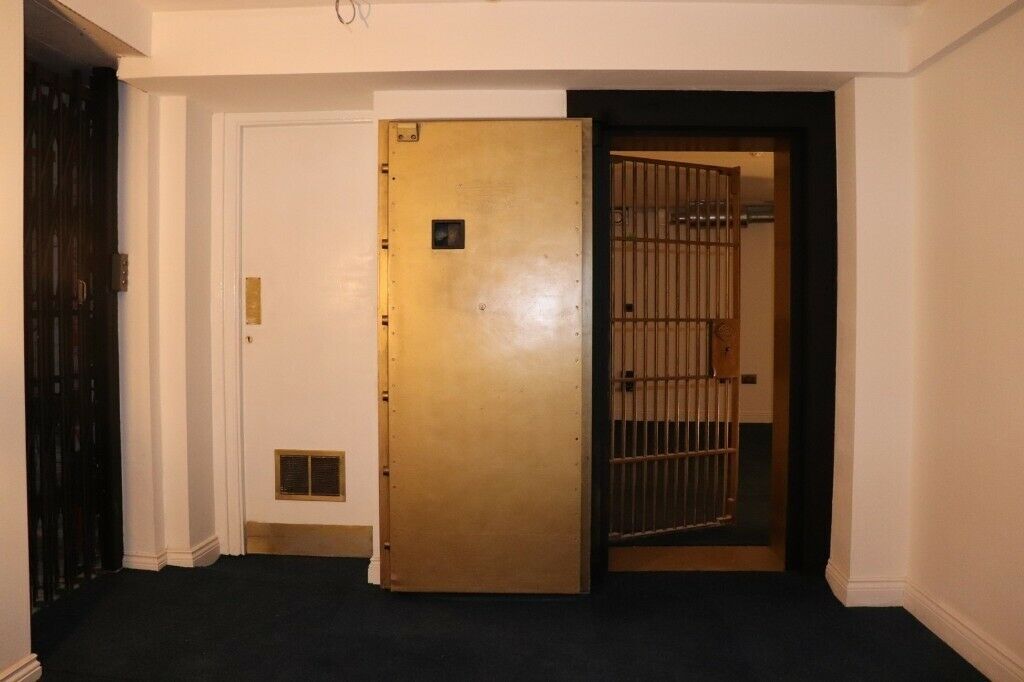 Whole Venue - iexi3kdeutj.jpg