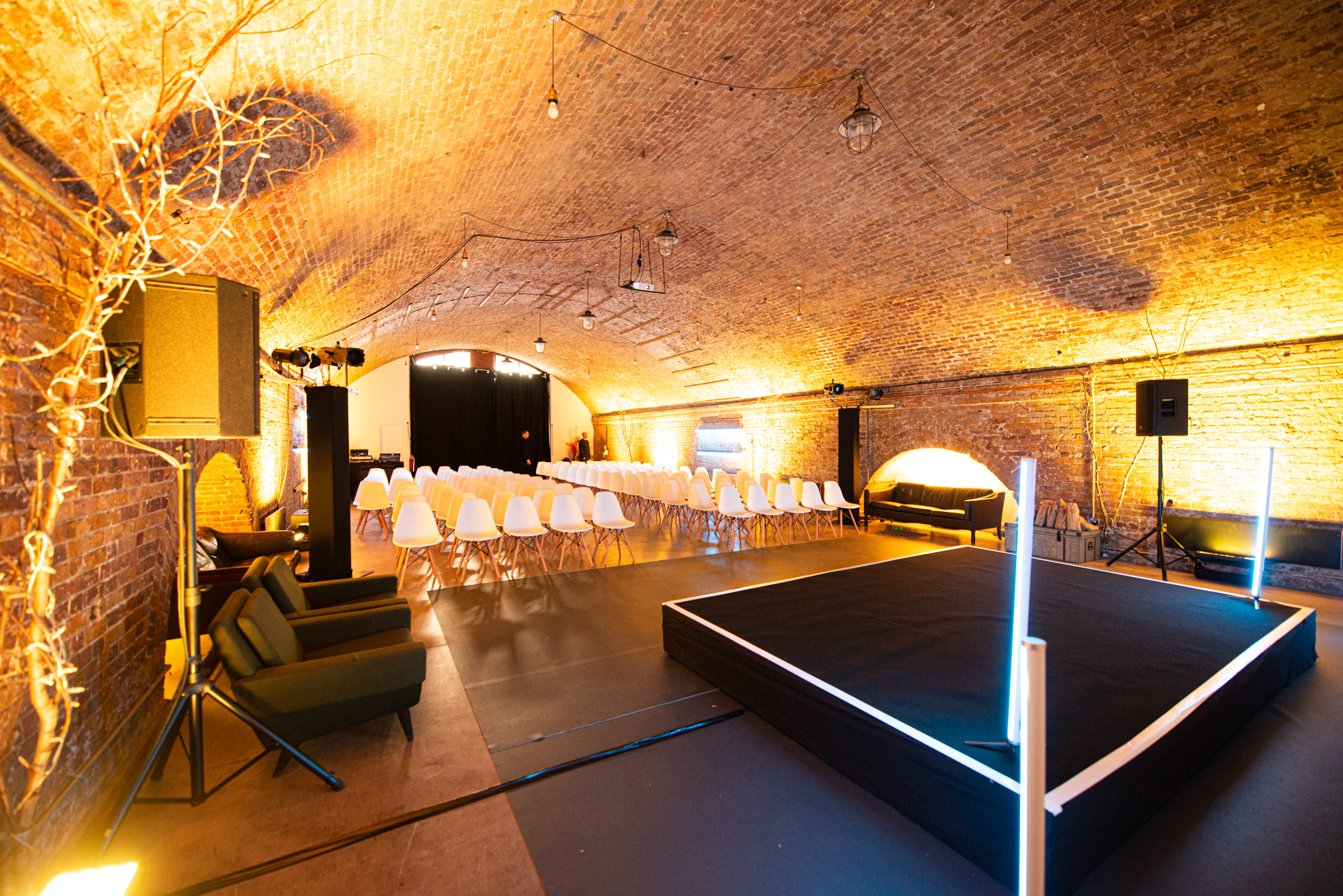 Studio 1 - kss2ulj4mpn.jpg