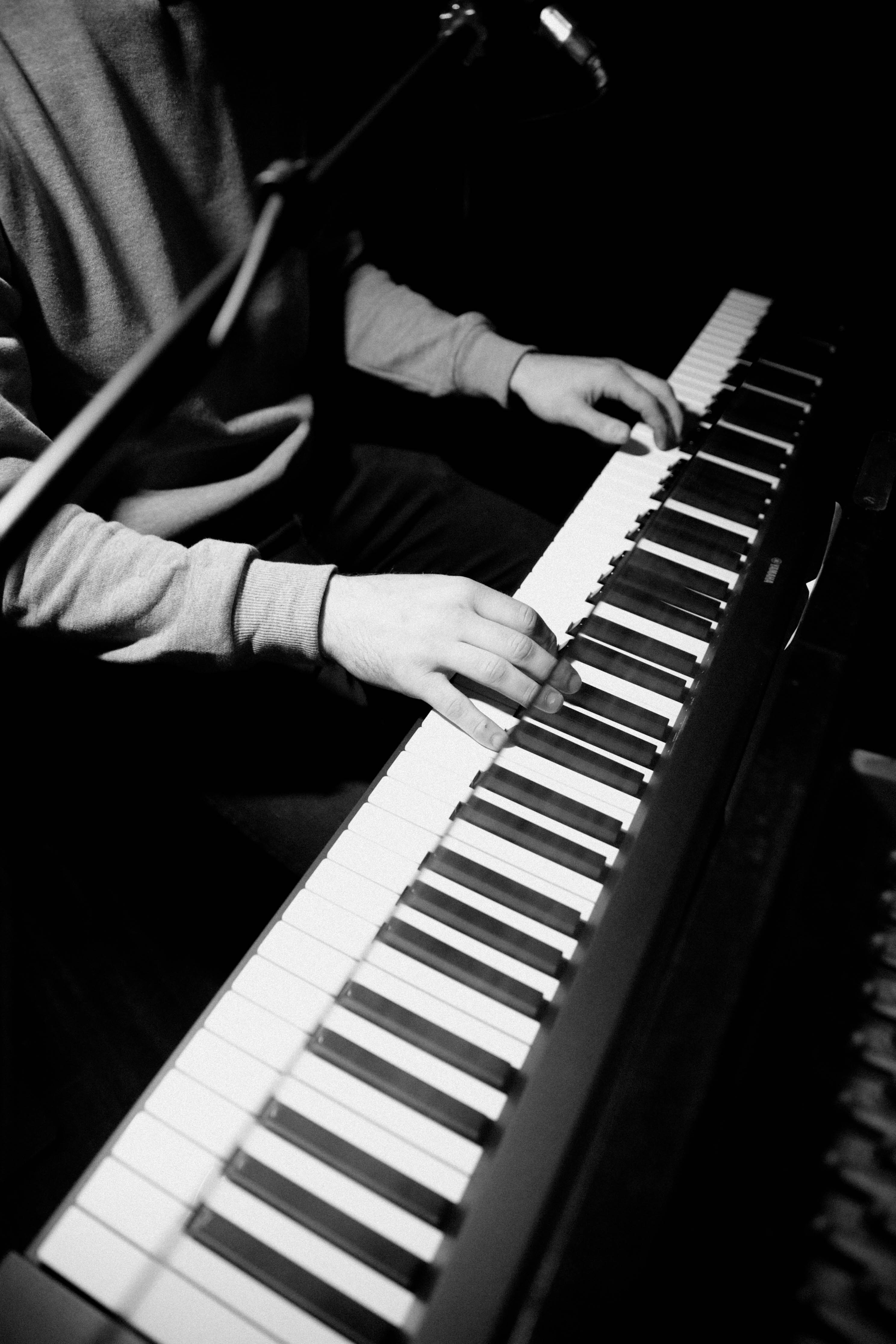 Sandy's Piano Bar - 3yz0vlaw0qk.jpg