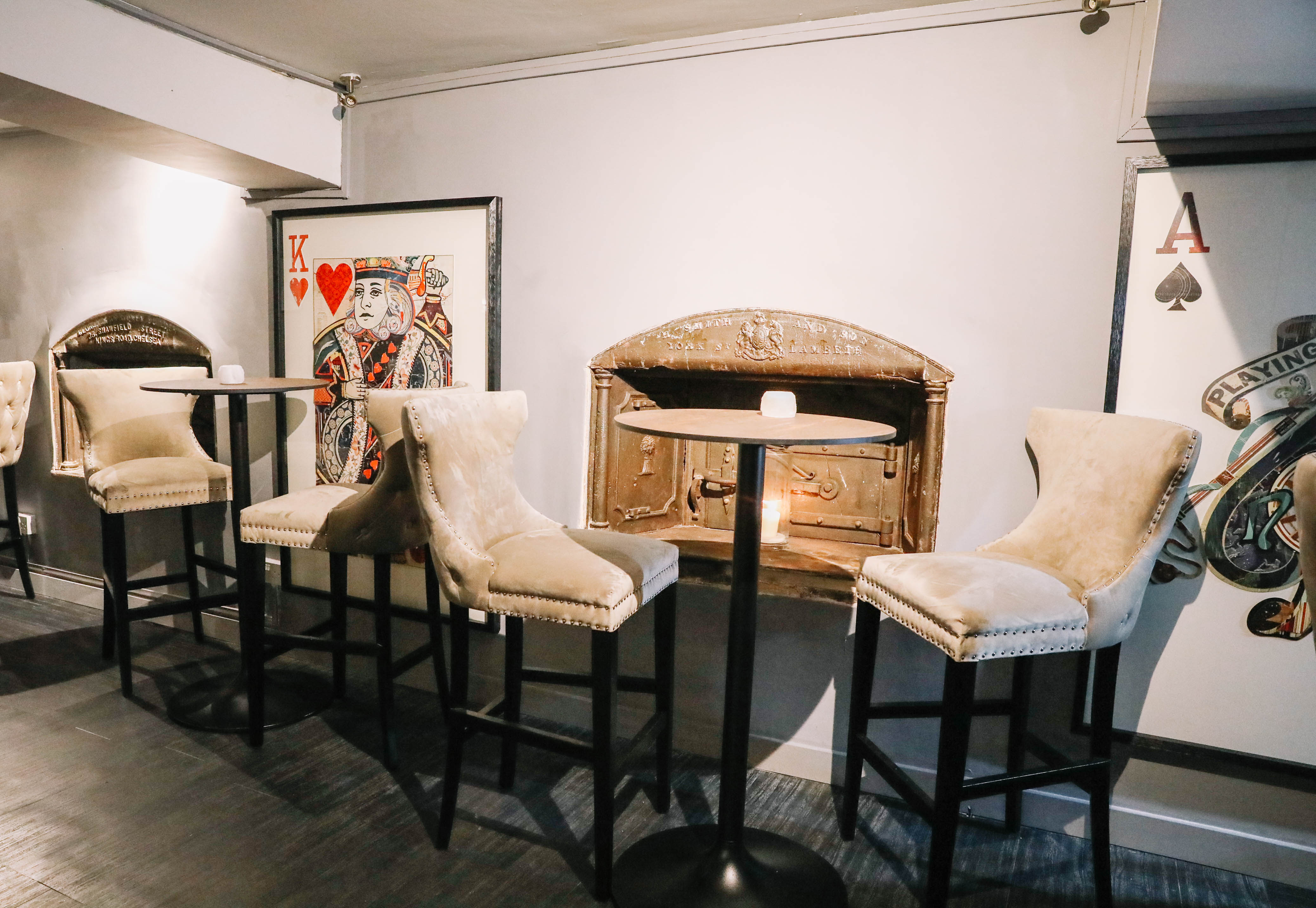 Sandy's Piano Bar's stylish meeting space with plush seating for networking events.