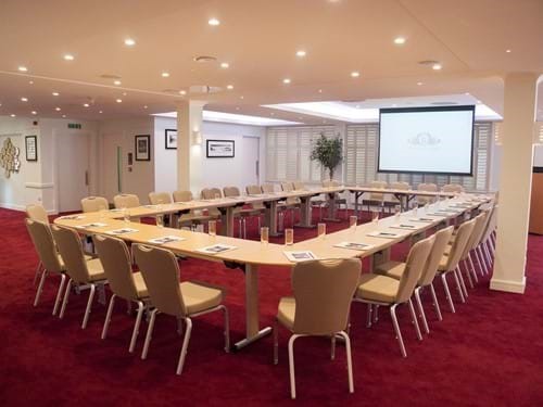 Edwards Room - le4mvn5bqja.jpg