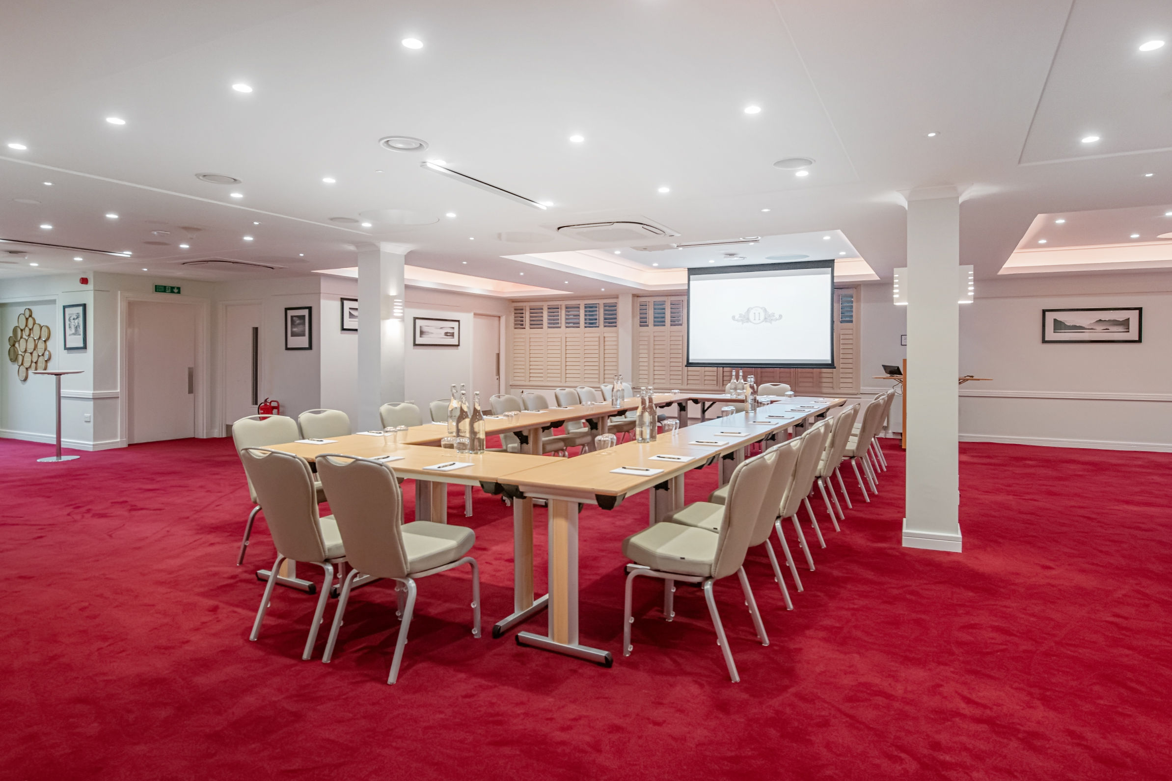 Edwards Room - srxklbwbsnz.jpg