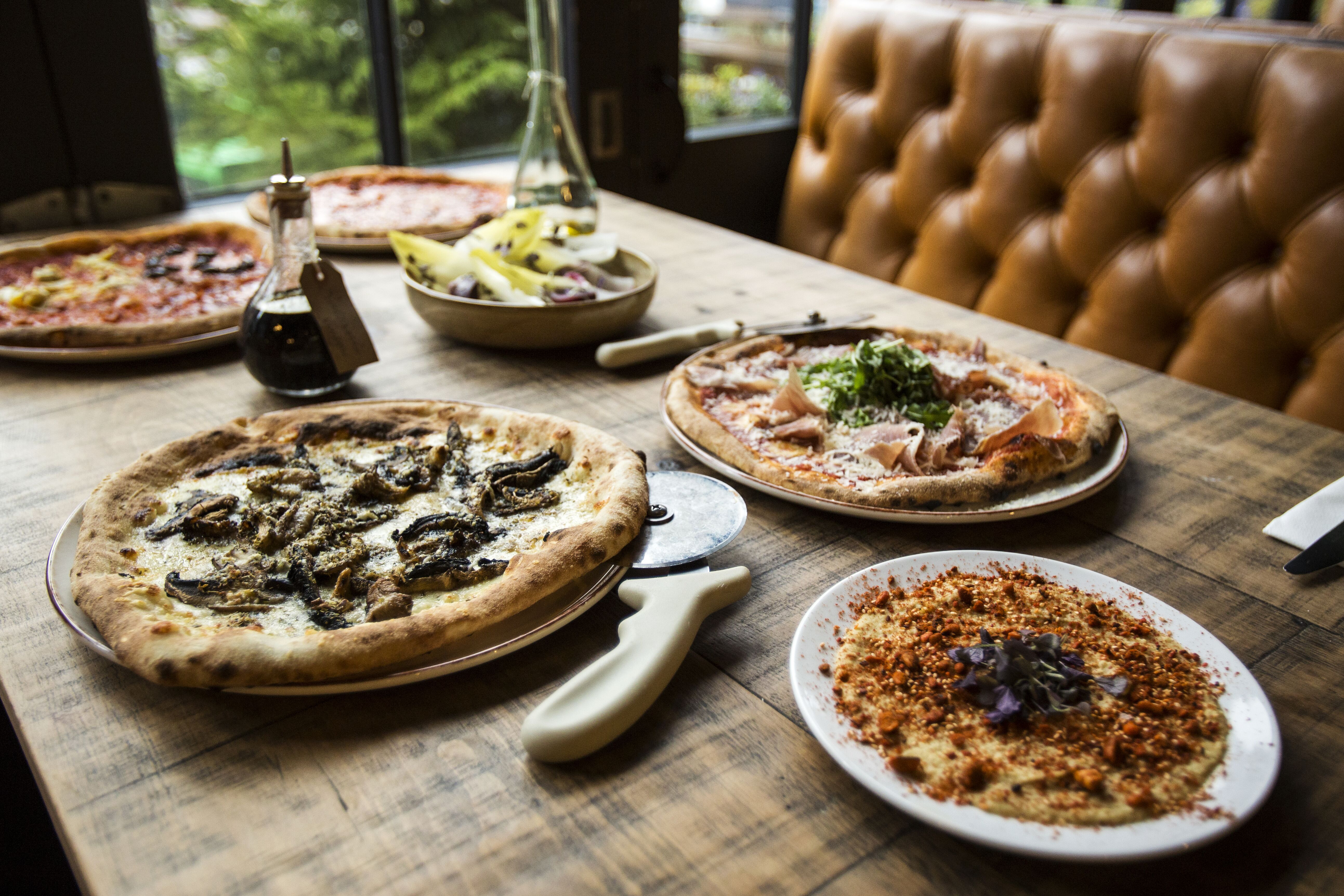 Restaurant - 1ufqnqm5cgd.jpg