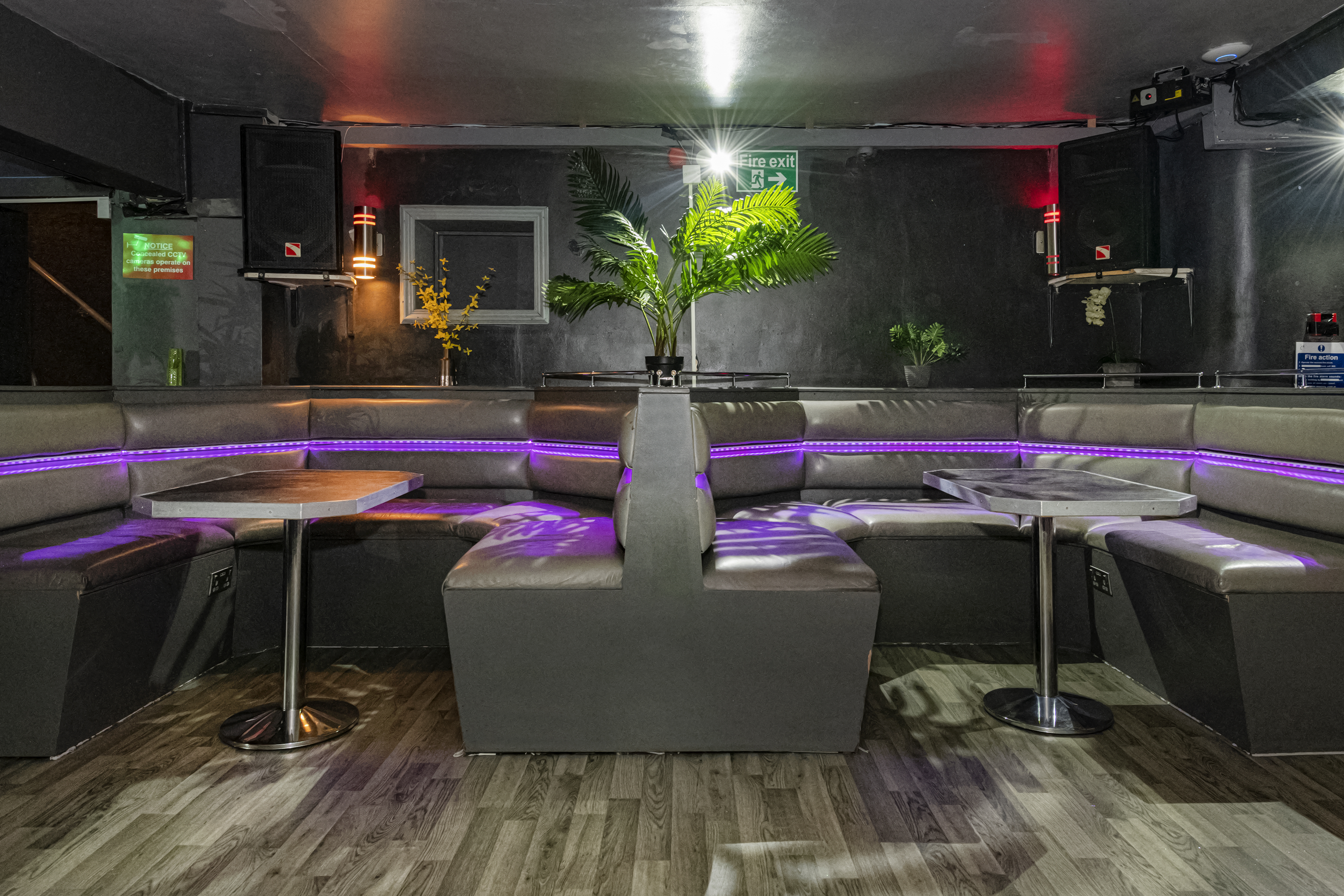 Whole Venue  - czlotr5w5k1.jpg