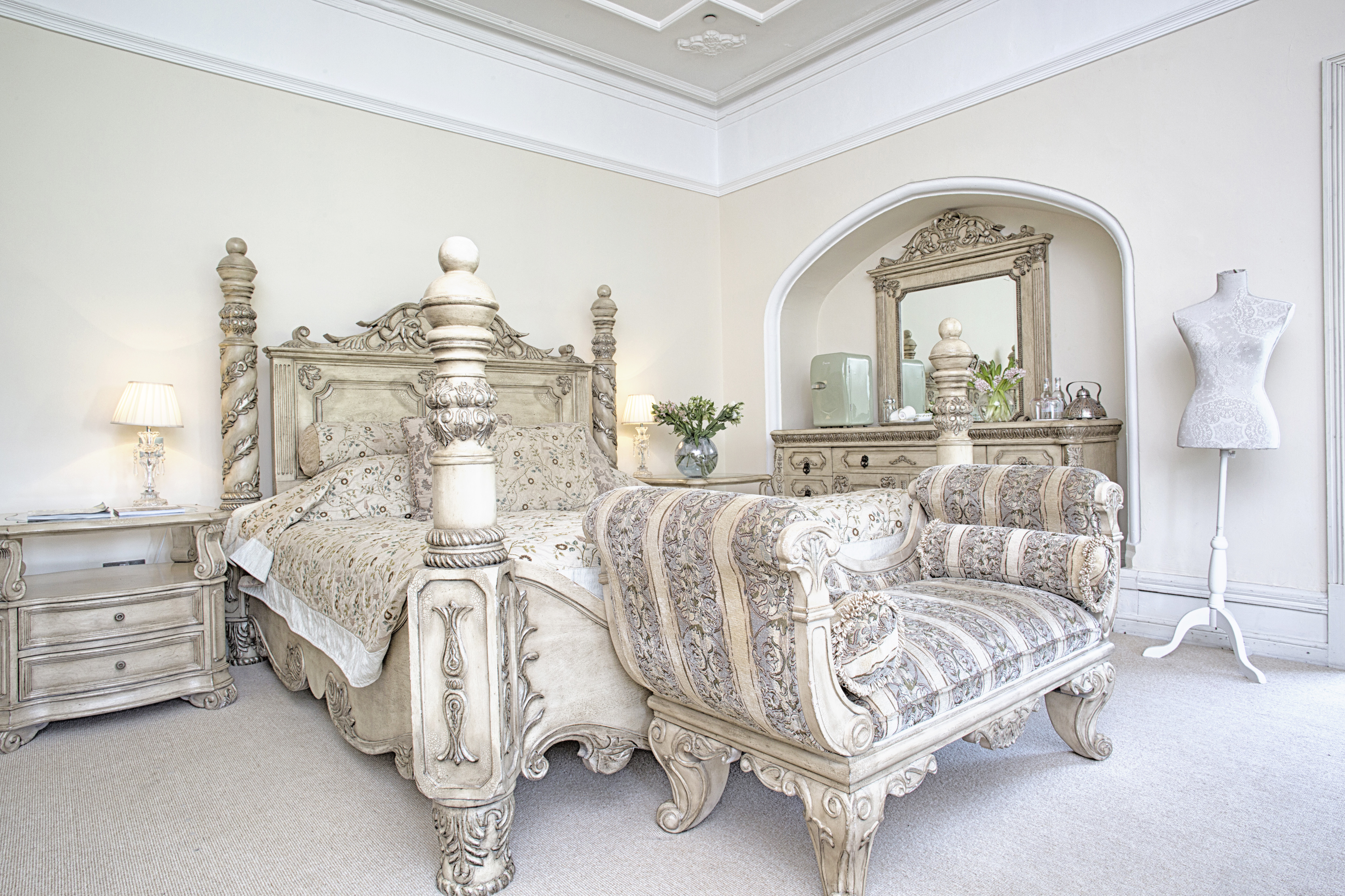 Elegant bedroom at Berwick Lodge, ideal for intimate events and VIP accommodations.