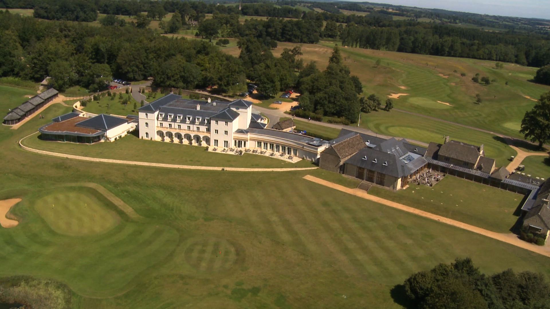 Bowood Hotel, Spa & Golf Resort - image 1