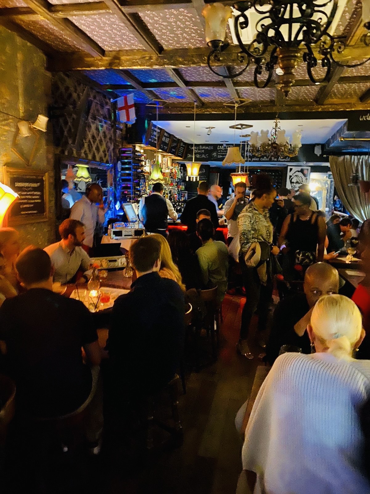 The Hamlet Vinyl Bar - ebxnhuwek4q.jpg