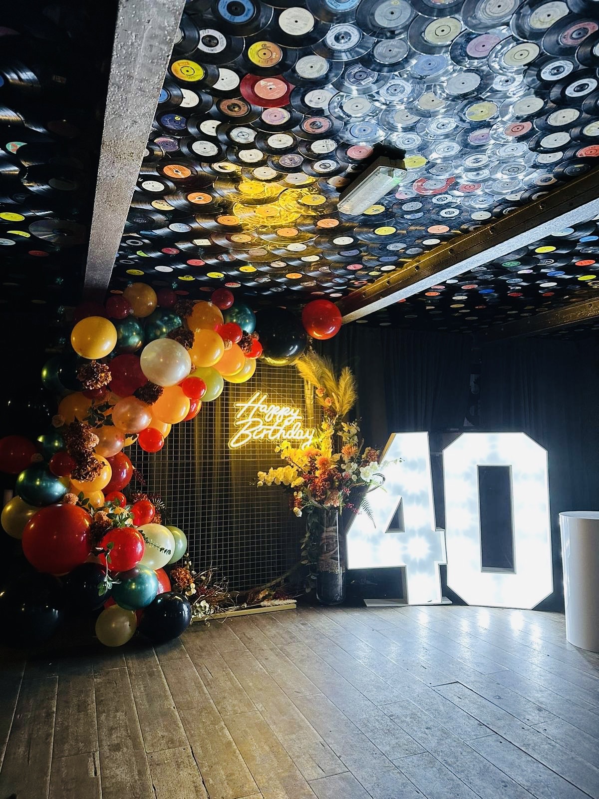 The Hamlet Vinyl Bar - ffycajzdsgg.jpg