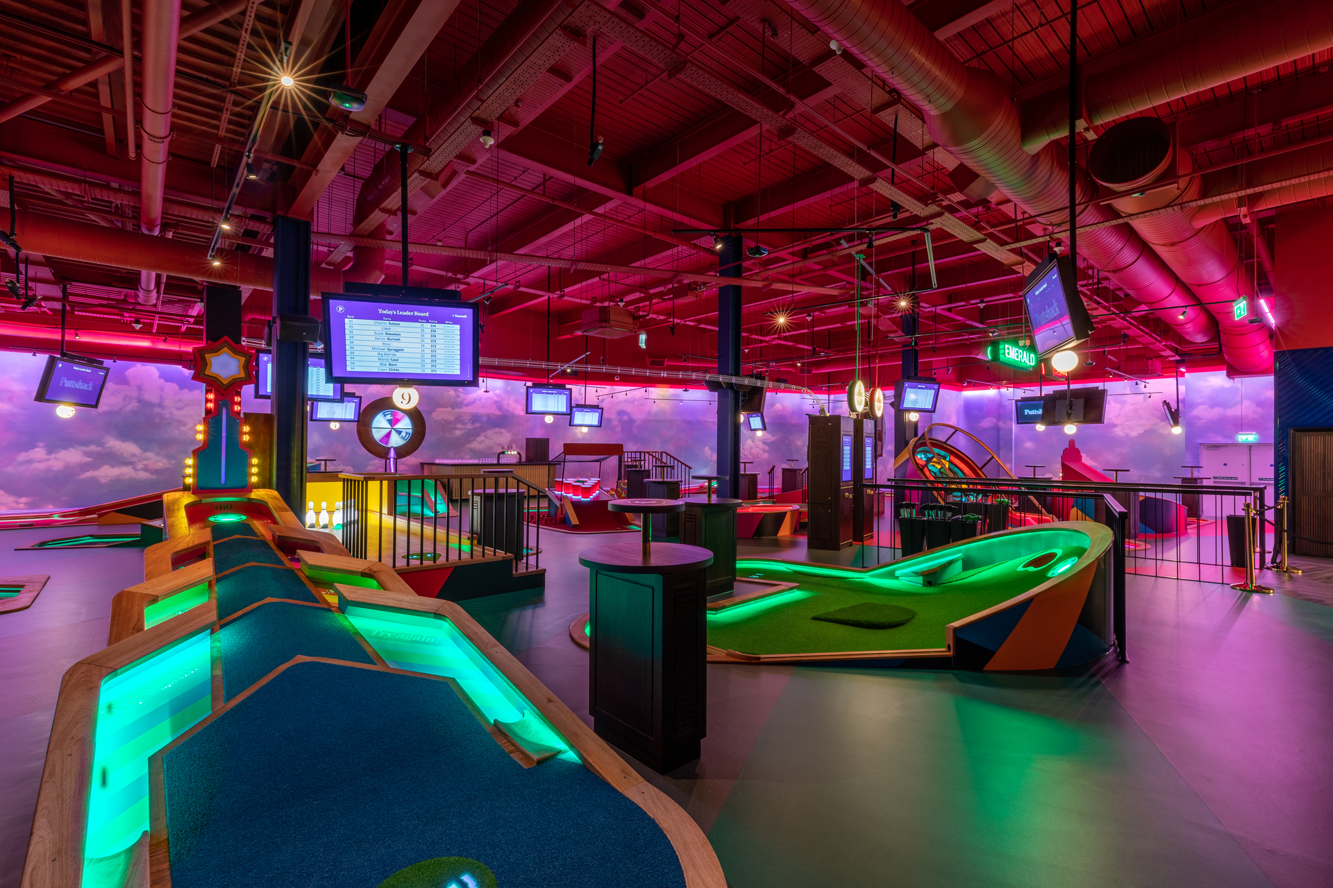 Sapphire Private Room at Puttshack: vibrant mini-golf venue for corporate events.