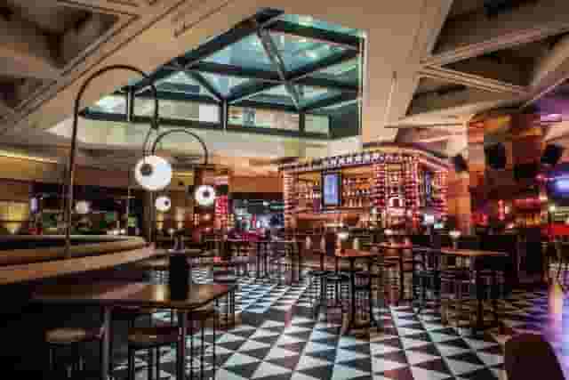 Christmas party at Puttshack