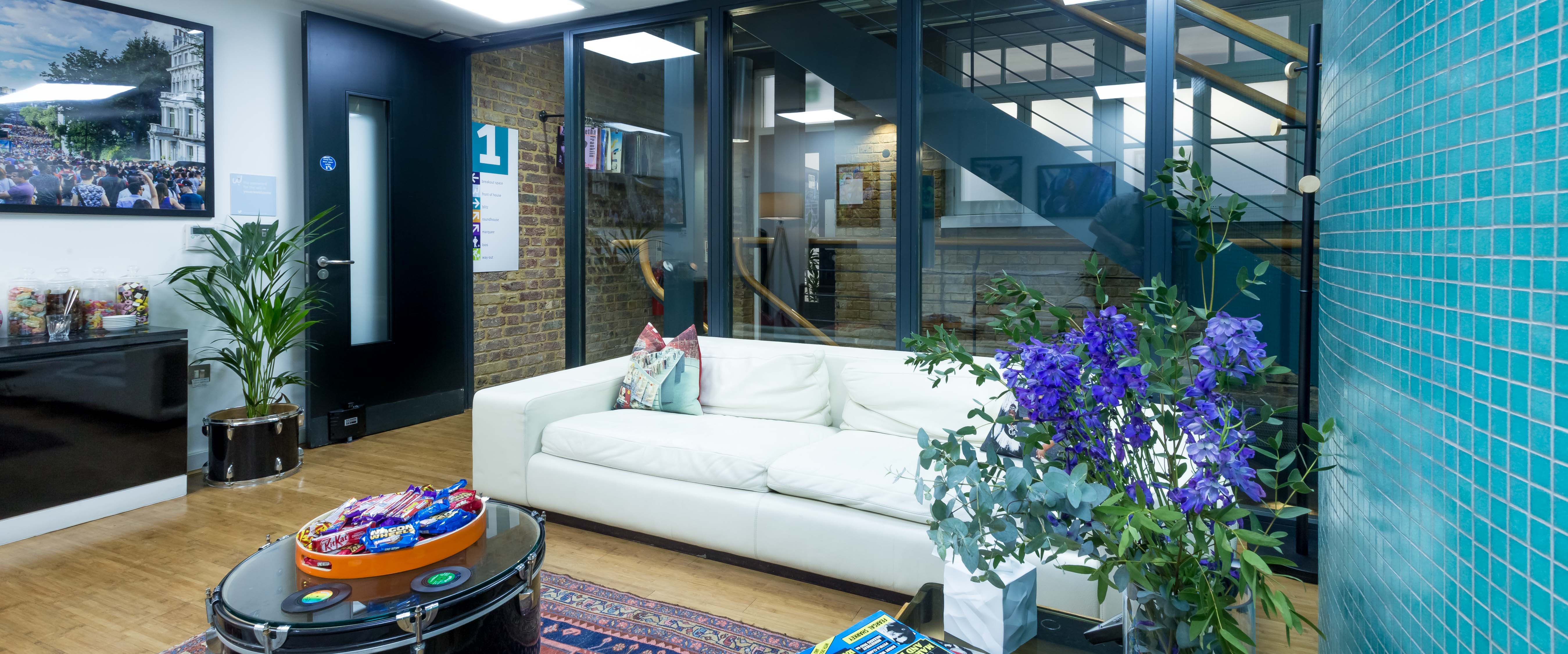 Modern lounge area in Wallacespace Covent Garden for networking and meetings.