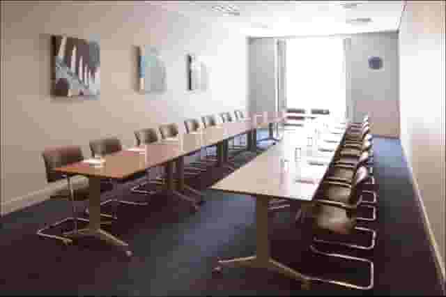 Holiday Inn Express Birmingham Snowhill