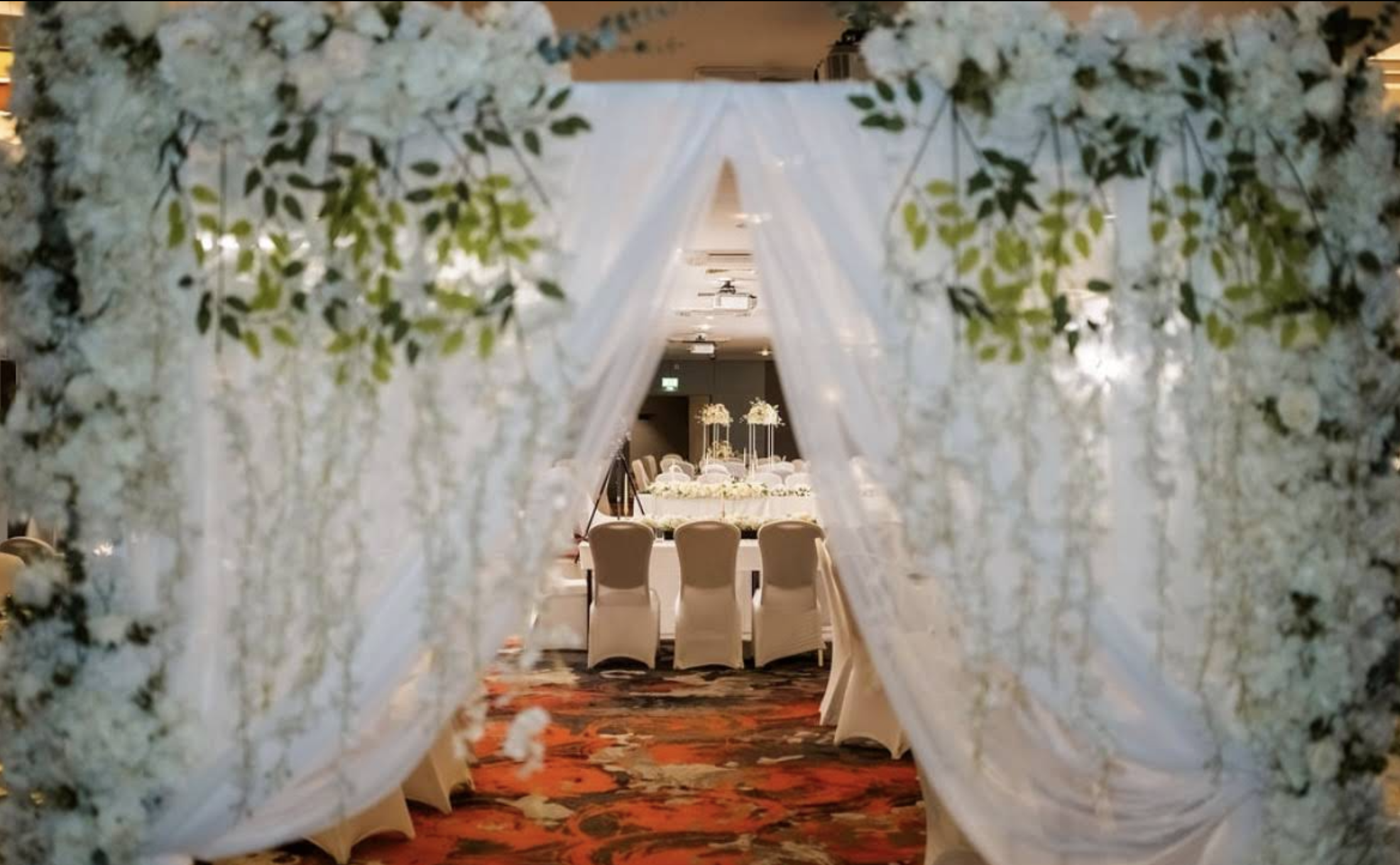 The Crown London Hotel - image 1