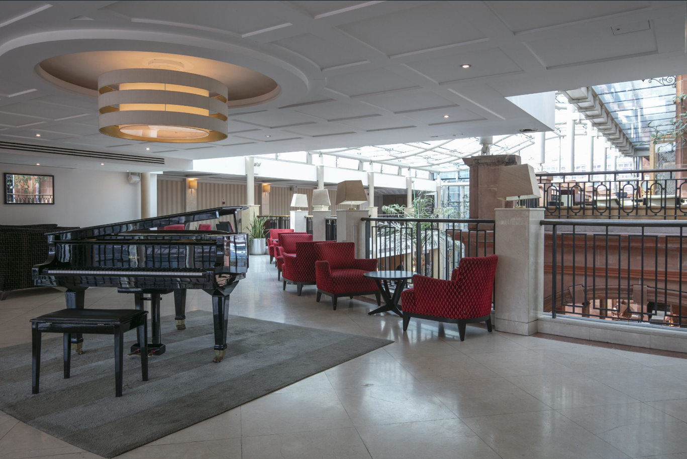 The Crown London Hotel - image 3