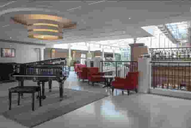 Sala Room