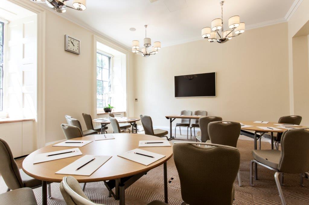 Chris Ham Room at No.11 Cavendish Square, ideal for meetings and presentations.