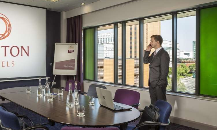 Modern meeting room in Clayton Hotel Cardiff, ideal for corporate events and networking.