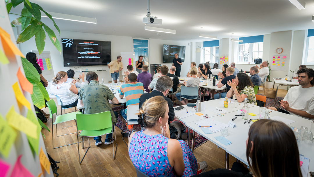 Luna room - r5e2qjnrbap.jpg