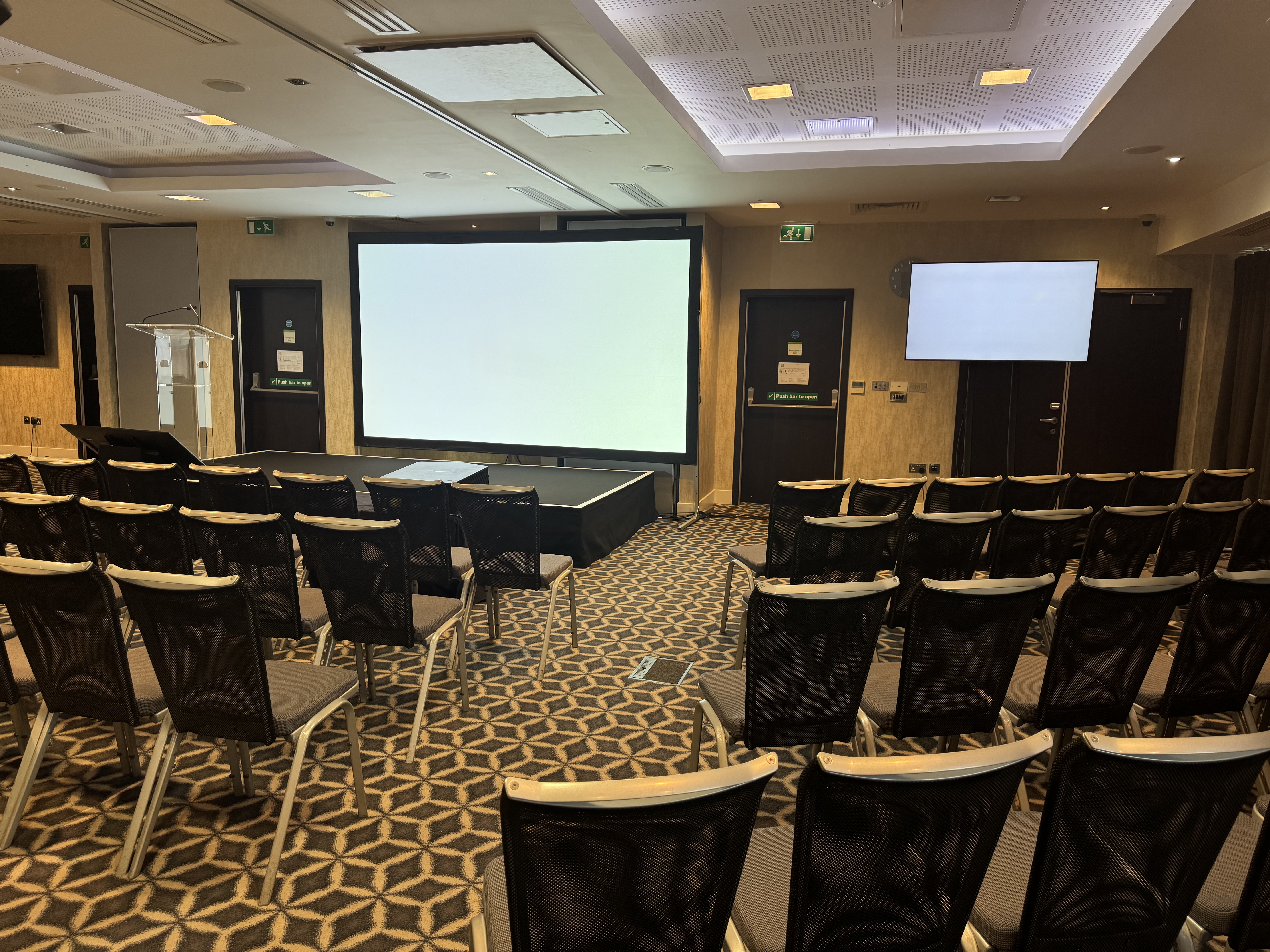 The Laker Suite - fe82a9f4-9832-489d-9fd1-2c9ac4b5c63b.jpeg