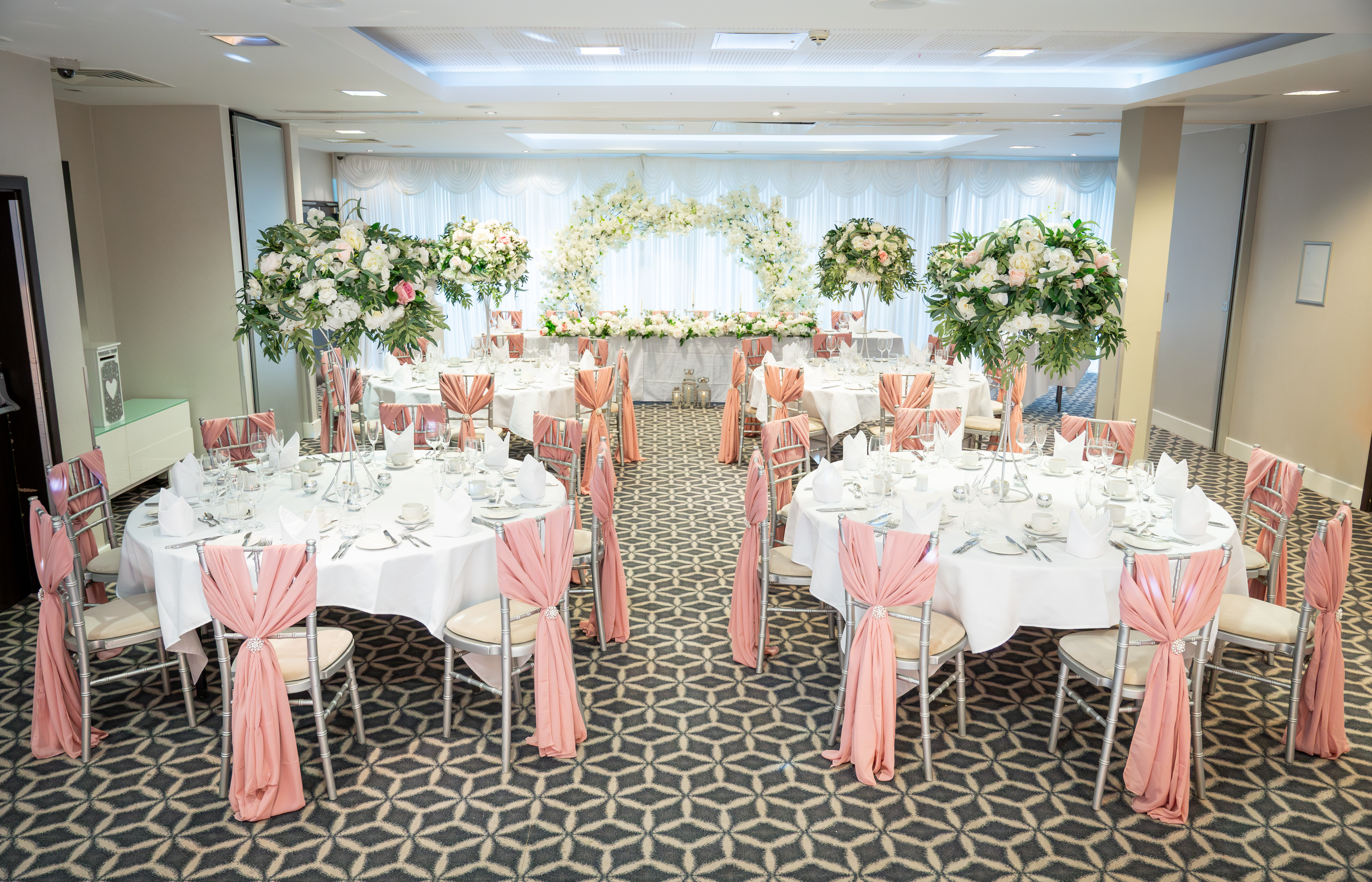 The Laker Suite - b938f883-dbef-4c44-b4d7-83246ae2185a.jpg