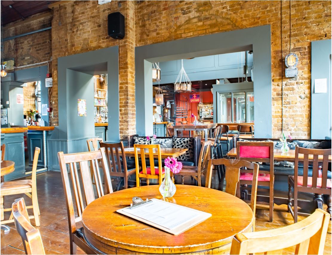 Exclusive Hire - eo1pyobiavw.JPG