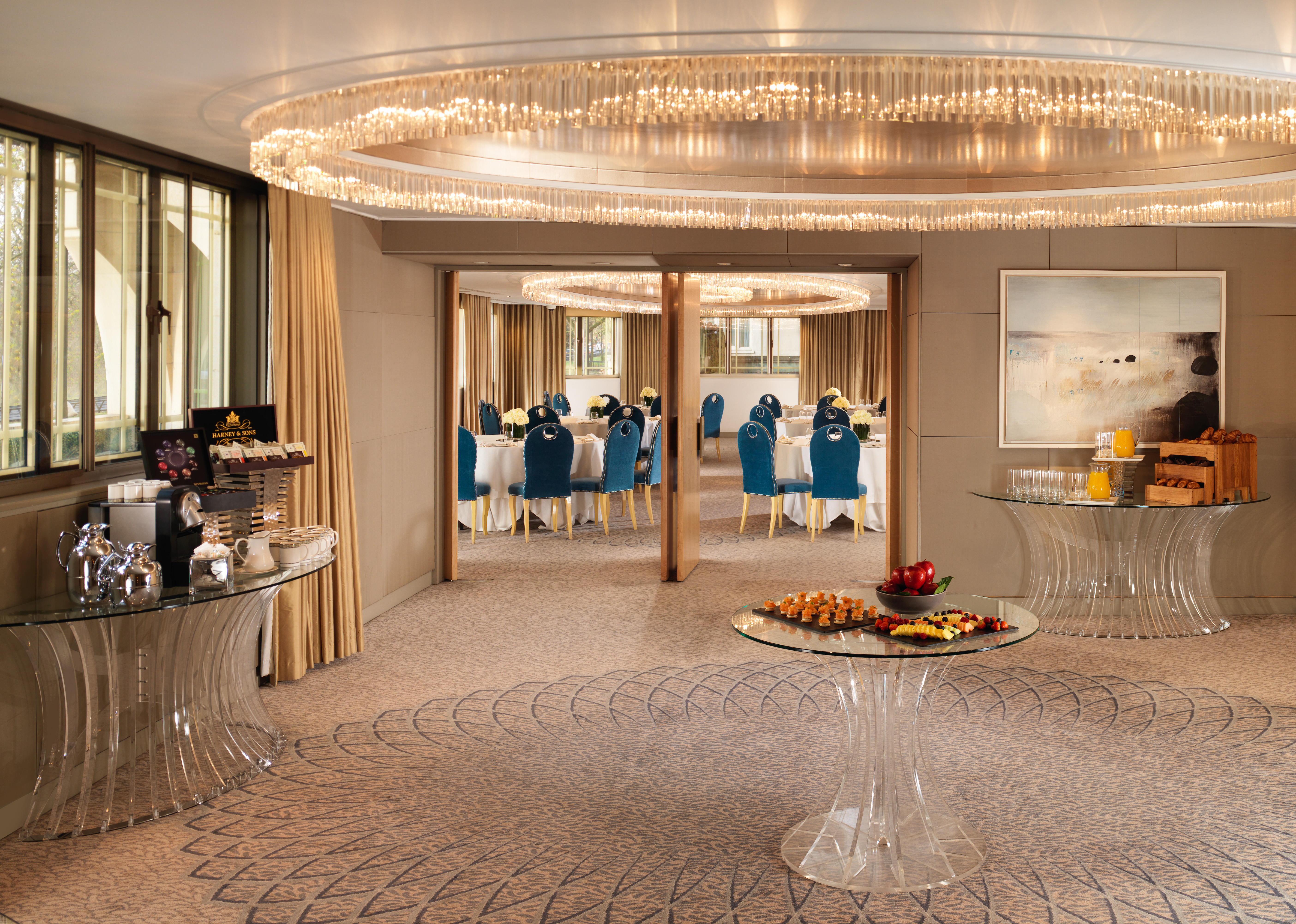 Crystal Suite - jwrvim5oko1.jpg