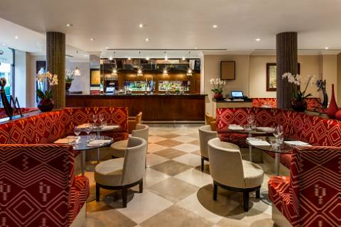 Private Room 7 at Radisson Blu, London: stylish venue for intimate meetings and events.