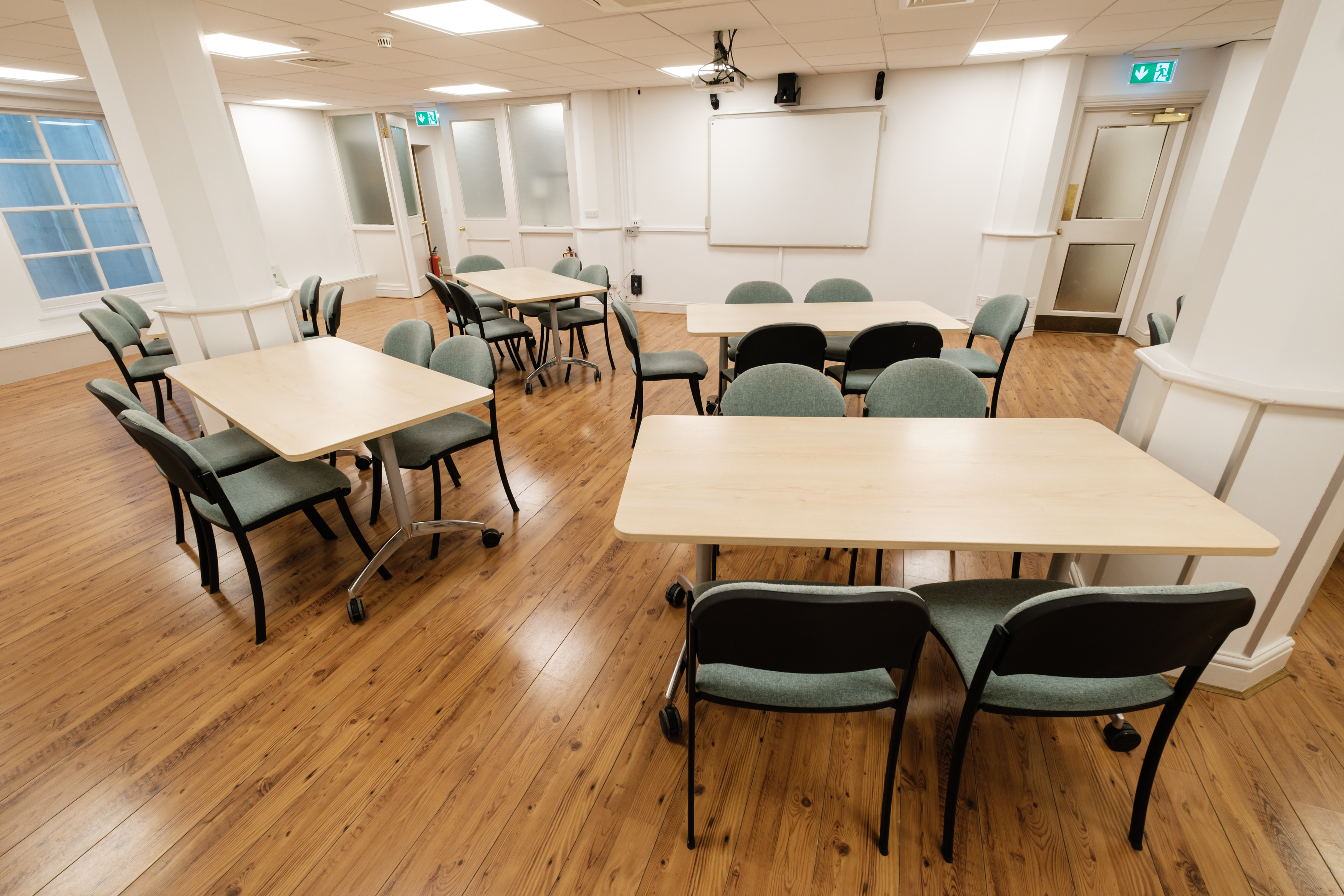 Susanna Barford Room in Southwark Cathedral, bright meeting space for workshops and events.